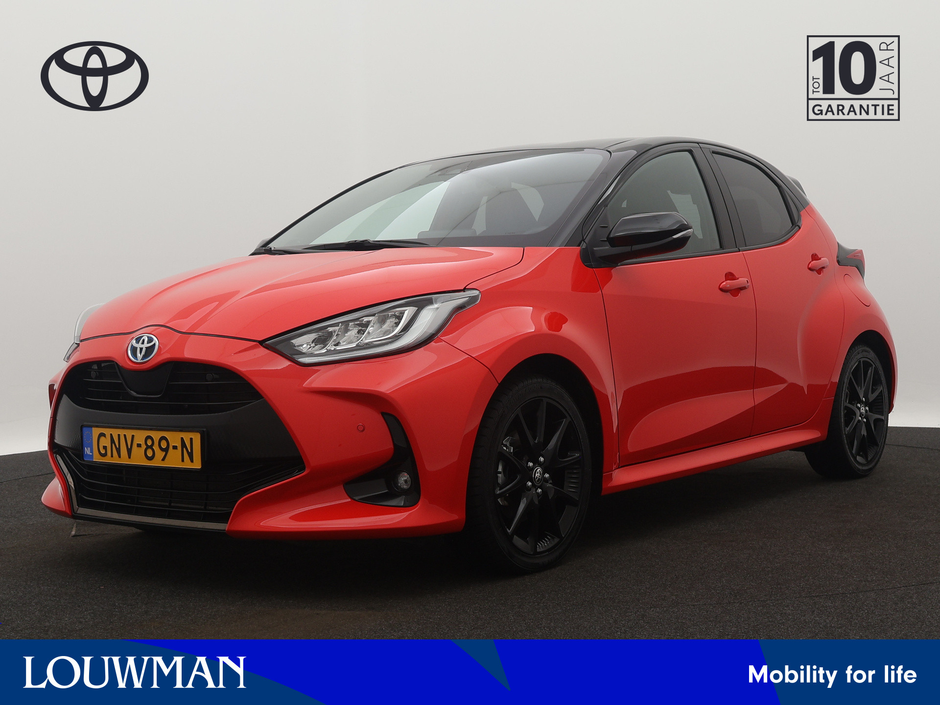 Toyota Yaris 1.5 Hybrid Executive Limited | JBL | Navigatie | Camera | Stoelverwarming | Parkeersensoren | LM velgen | Stuurwiel verwarmd |