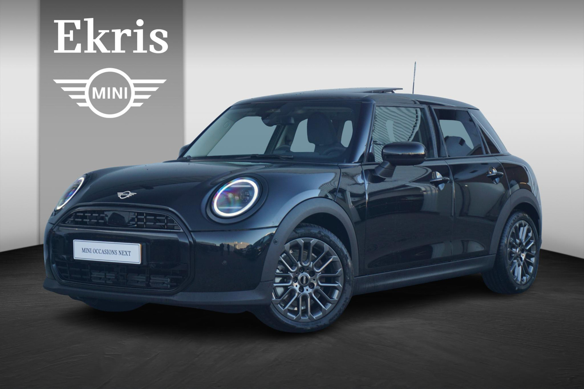 Mini 5-Deurs Cooper C Classic / Pakket M / Head-Up / Panorama Dak