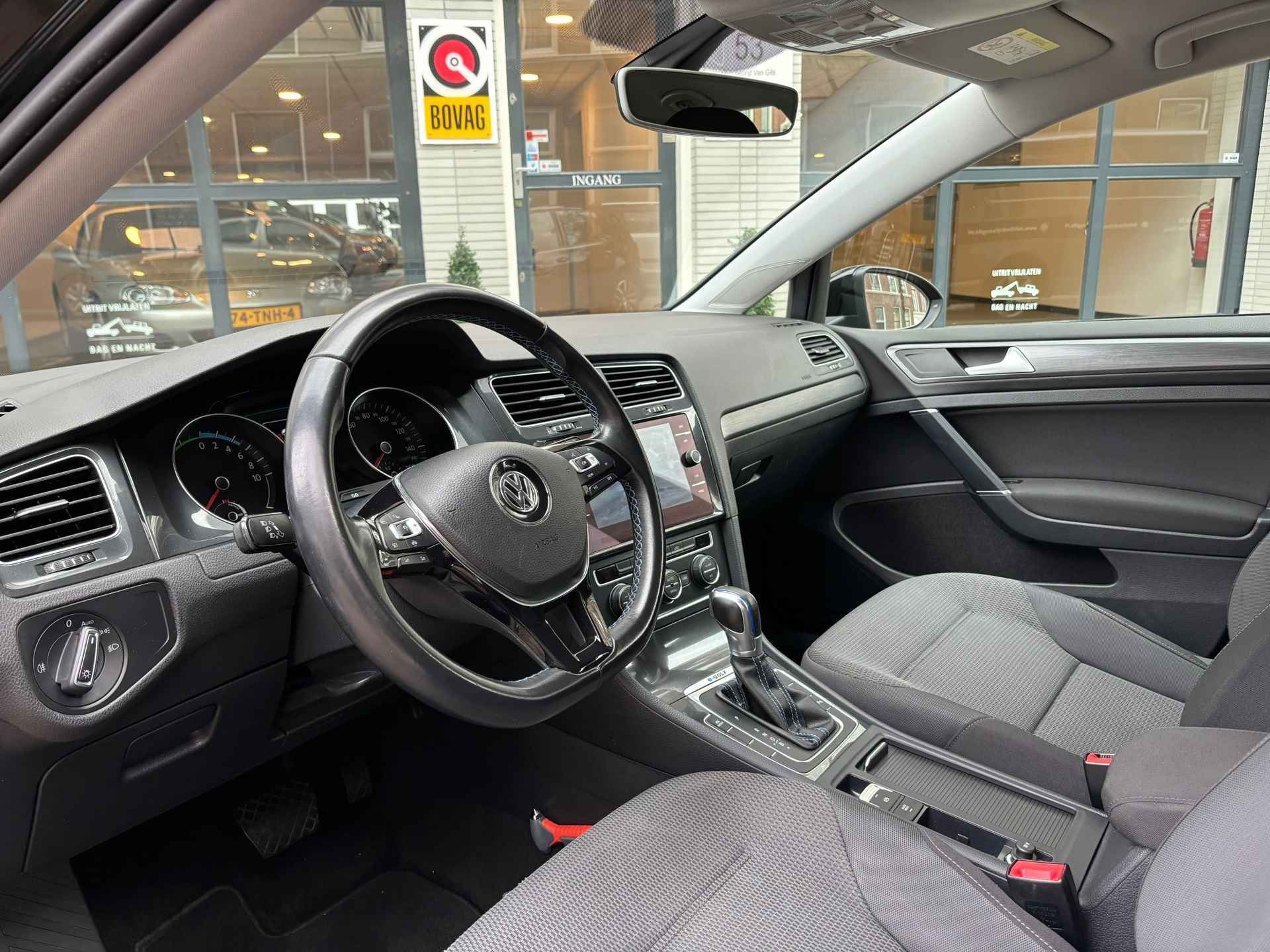 Volkswagen E-Golf | AUTOMAAT | NAVIGATIE | LED | ADAPT CRUISE CONTROL | AppleCarPlay |LMV 17 | EERSTE EIGENAAR | - 7/42