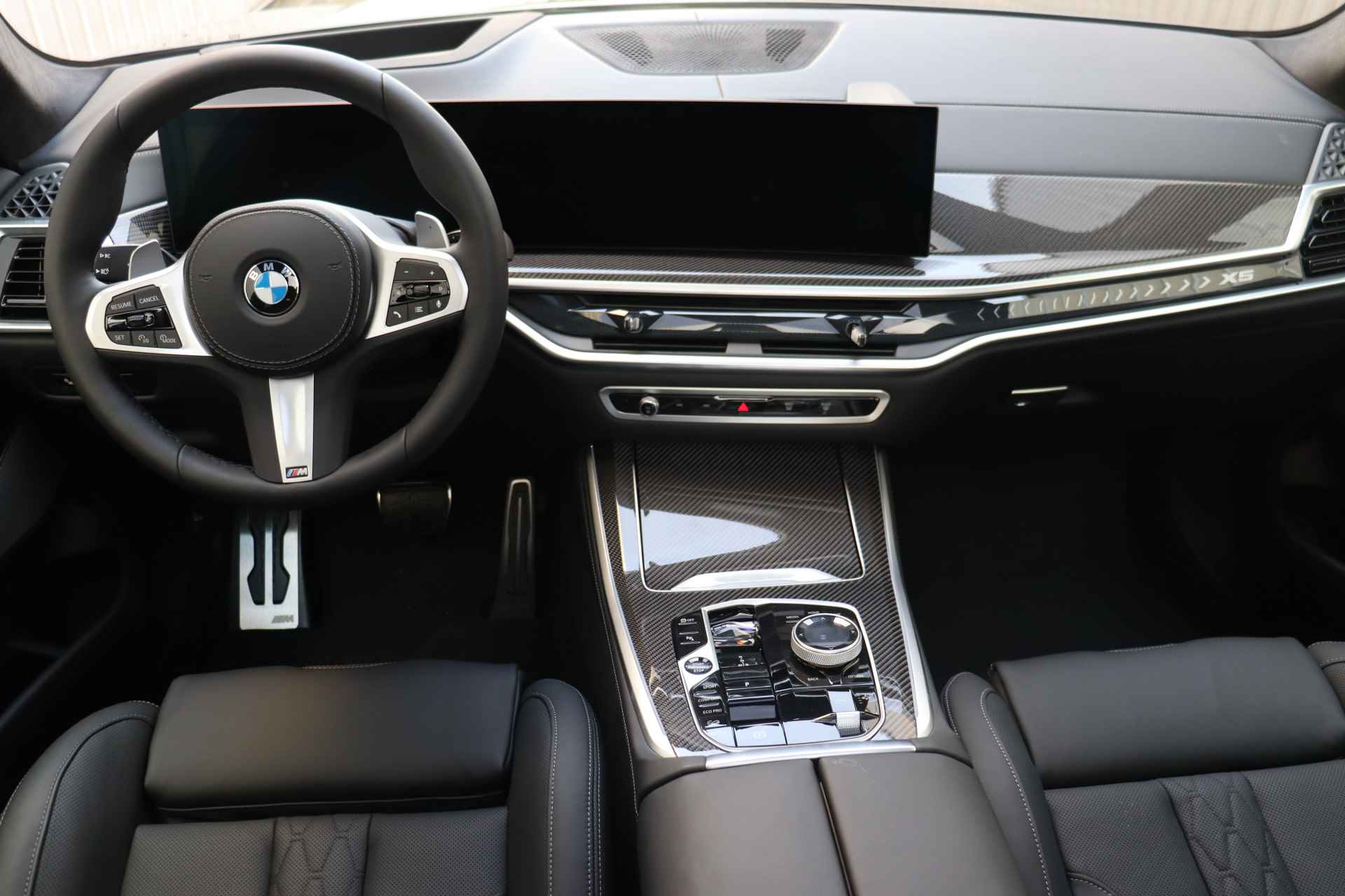 BMW X5 xDrive30d 7p. High Executive M Sport Automaat / Panoramadak / Trekhaak / Massagefunctie / Parking Assistant Professional / Soft-Close / Gesture Control - 12/24