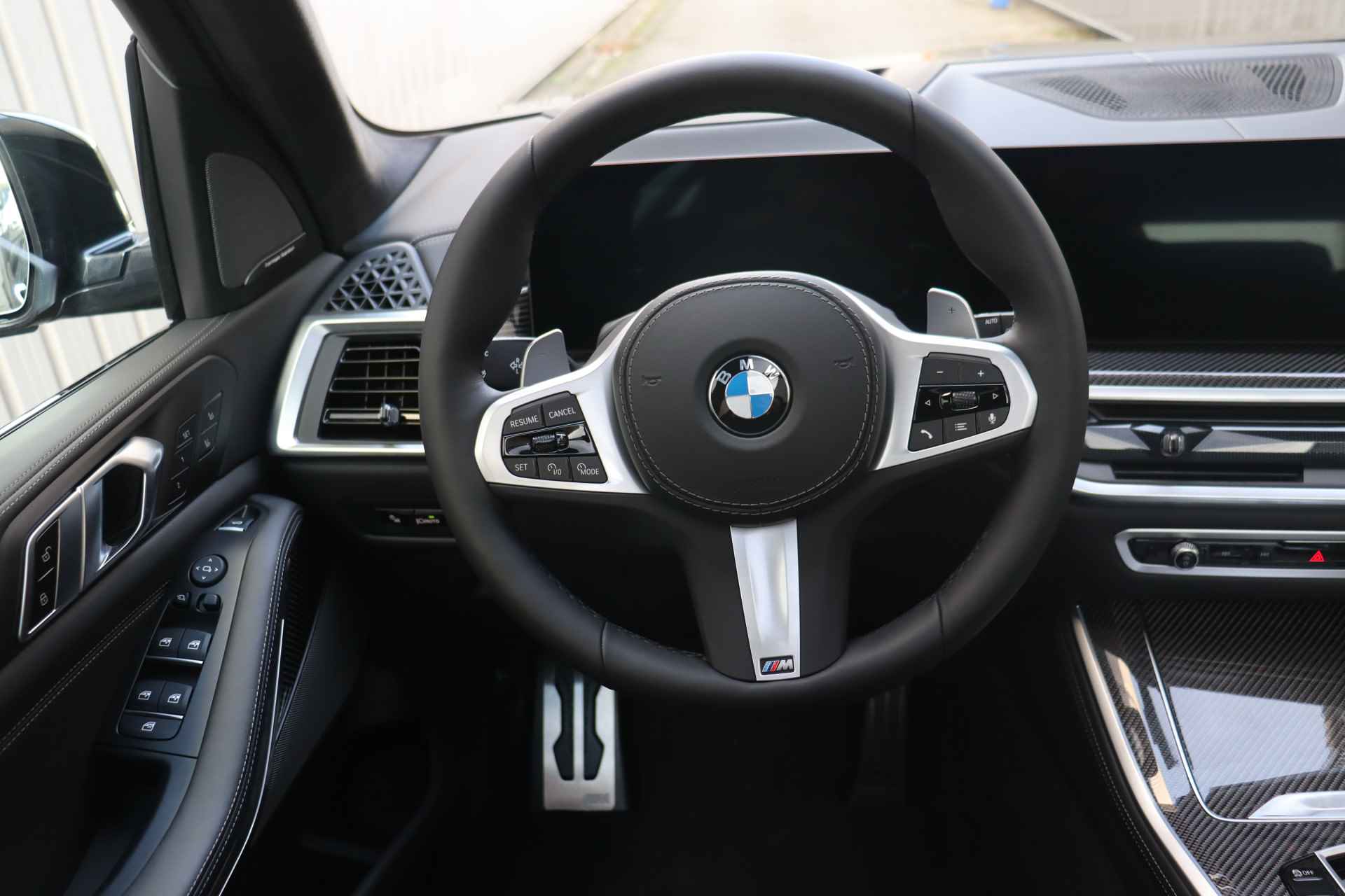 BMW X5 xDrive30d 7p. High Executive M Sport Automaat / Panoramadak / Trekhaak / Massagefunctie / Parking Assistant Professional / Soft-Close / Gesture Control - 13/24