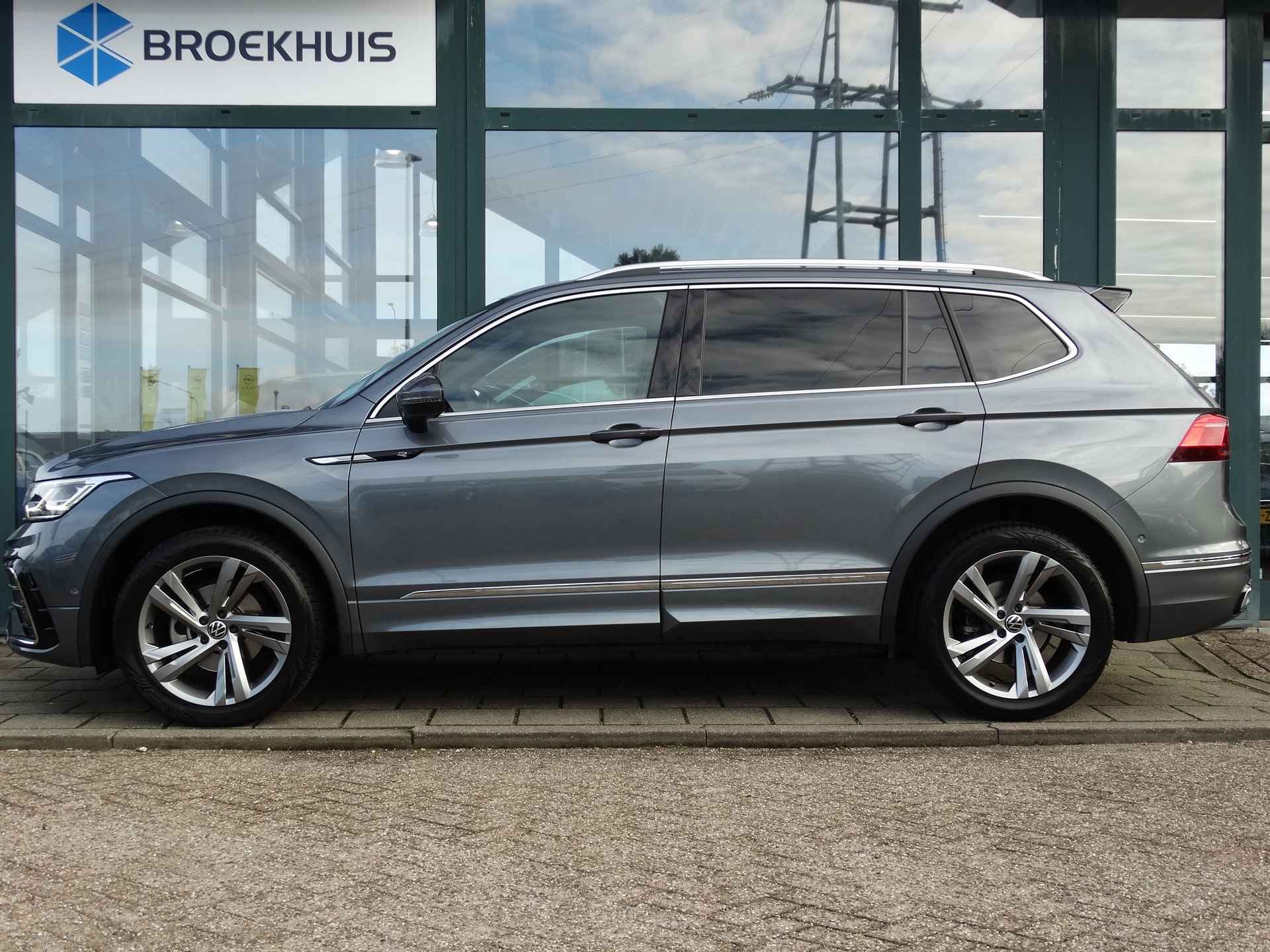 Volkswagen Tiguan Allspace 1.5 TSI R-Line Business 7p. - 2/28