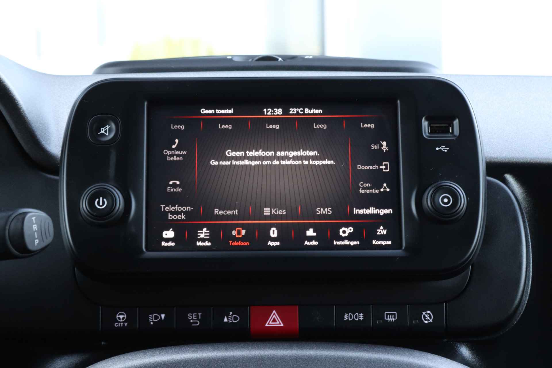 Fiat Panda 1.0 Hybrid 70PK Sport Launch Edition | Sensoren achter | Carplay | Climate control | Getint glas - 11/33