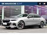 BMW i5 eDrive40 M Sport 84 kWh / Panoramadak / Adaptief onderstel professional / Trekhaak / Parking Assistant Professional / Stoelventilatie / Adaptieve LED