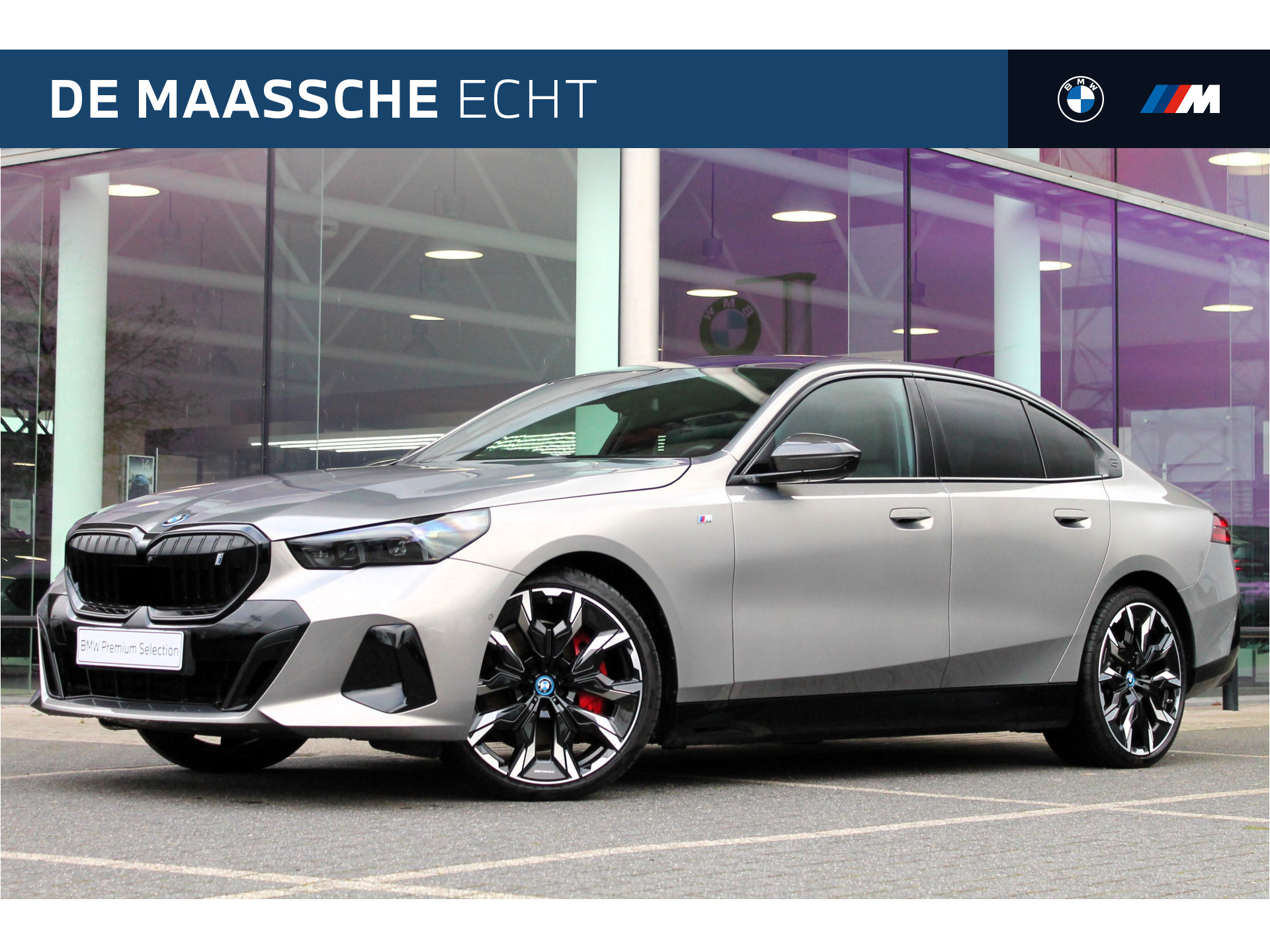 BMW i5 eDrive40 M Sport 84 kWh / Panoramadak / Adaptief onderstel professional / Trekhaak / Parking Assistant Professional / Stoelventilatie / Adaptieve LED