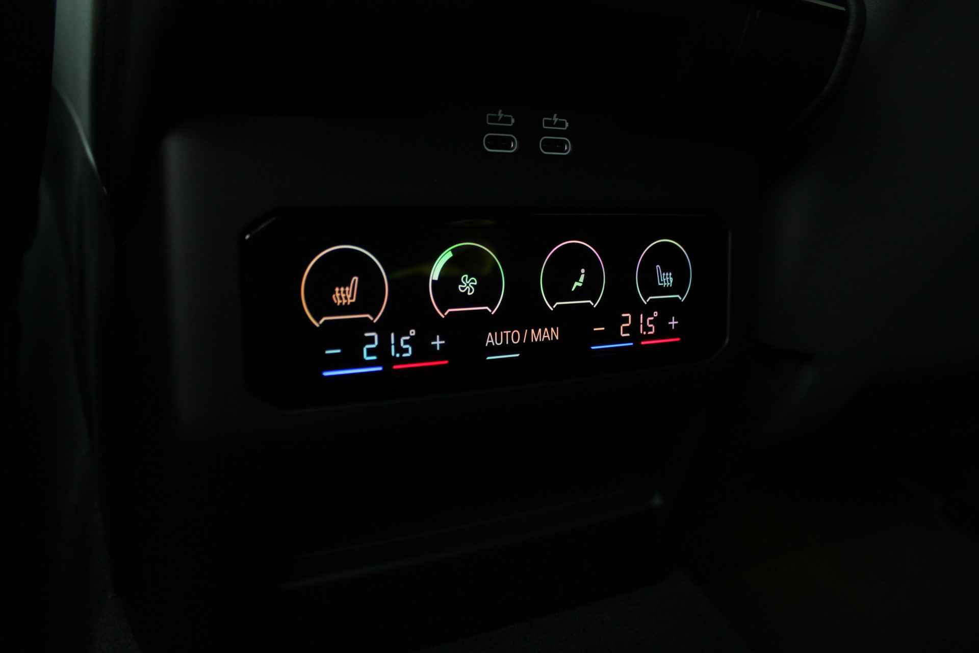 BMW i5 eDrive40 M Sport 84 kWh / Panoramadak / Adaptief onderstel professional / Trekhaak / Parking Assistant Professional / Stoelventilatie / Adaptieve LED - 18/37