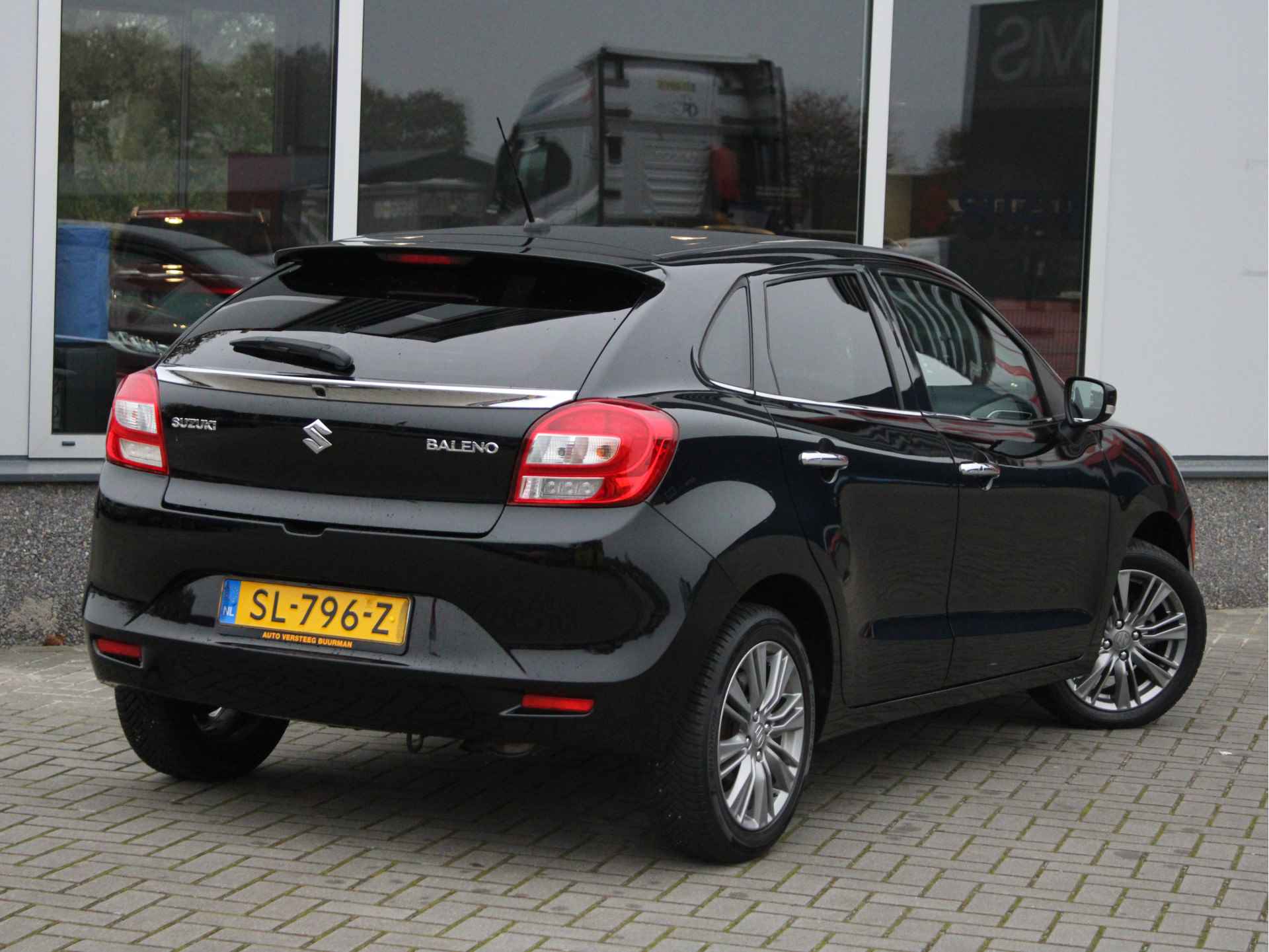 Suzuki Baleno 1.2 High Executive Automaat Adaptieve Cruise en Climate Control, Navigatie, Stoelverwarming, Keyless Go - 4/37