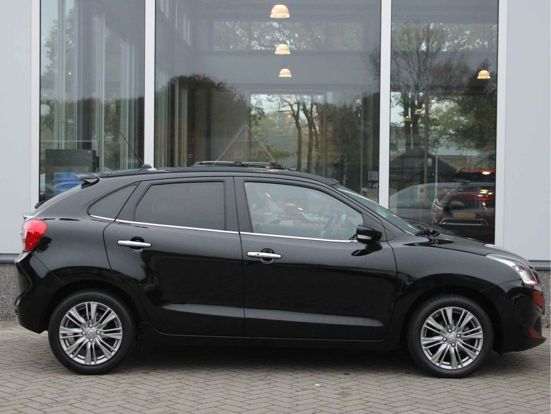 Suzuki Baleno 1.2 High Executive Automaat Adaptieve Cruise en Climate Control, Navigatie, Stoelverwarming, Keyless Go - 13/37