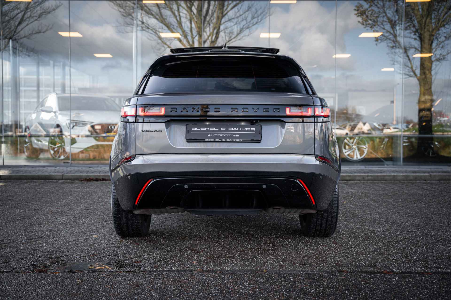 Land Rover Range Rover Velar 2.0 P250 Turbo AWD R-Dynamic HSE - Panodak Orig. NL geleverd - NAP! - 17/83