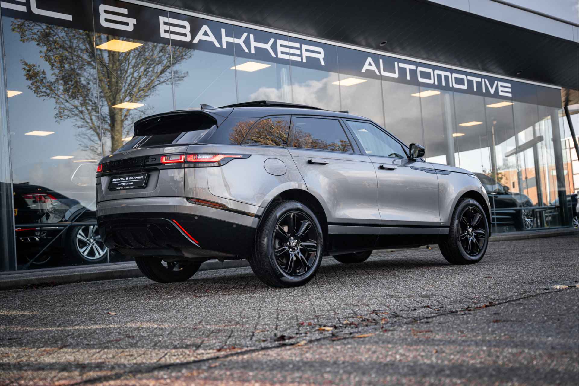 Land Rover Range Rover Velar 2.0 P250 Turbo AWD R-Dynamic HSE - Panodak Orig. NL geleverd - NAP! - 40/83