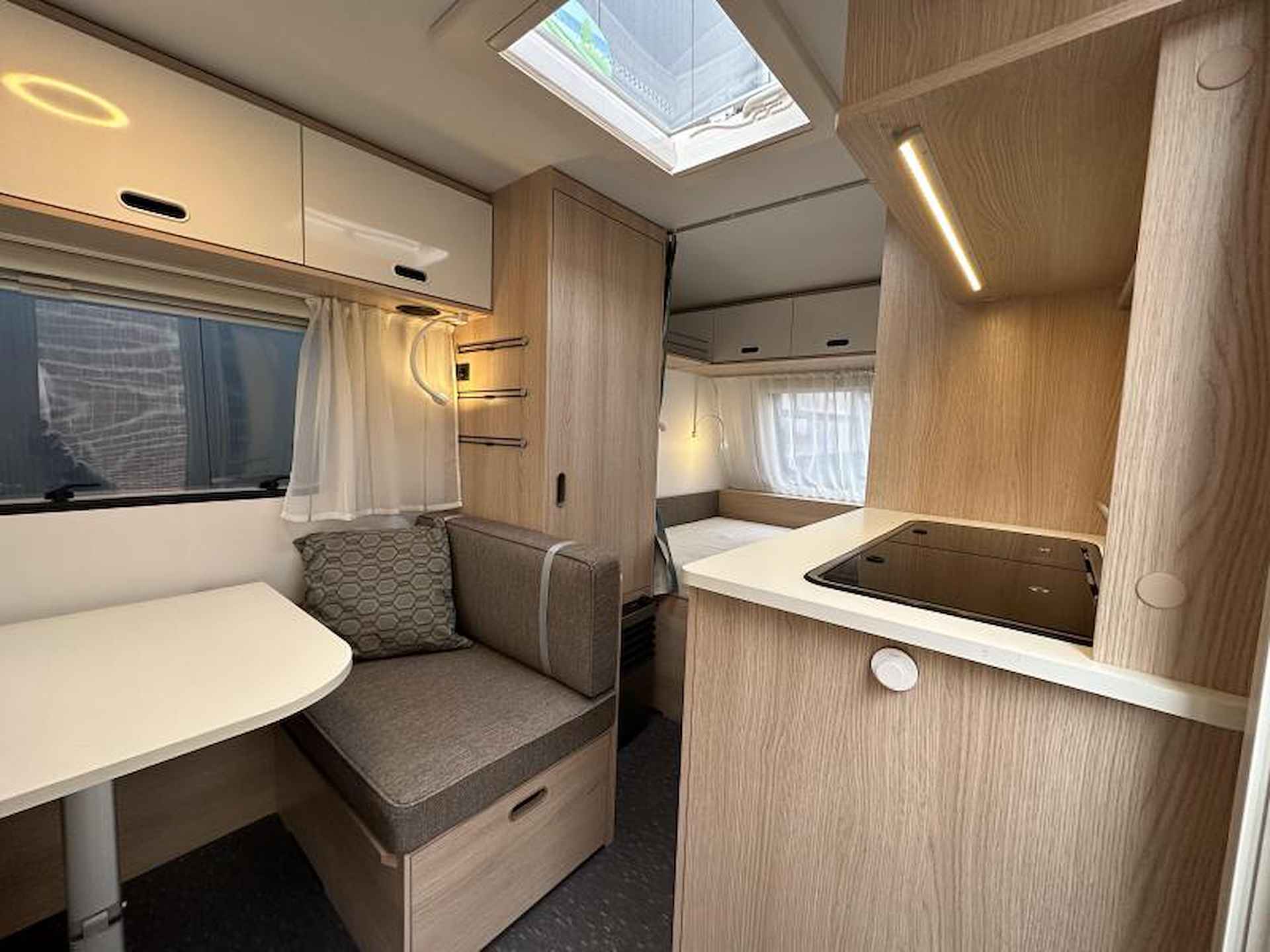 Adria Aviva 400 PS Zeer nette staat - 8/17