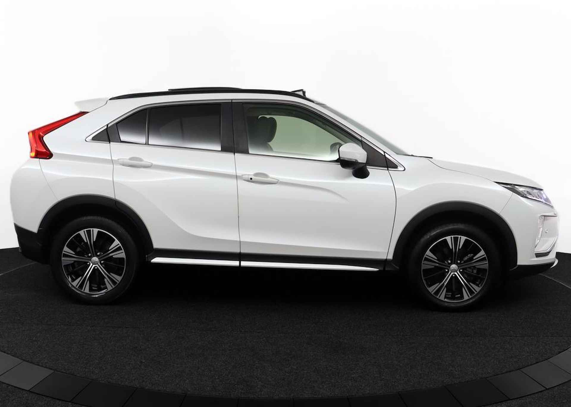 Mitsubishi Eclipse Cross 1.5 DI-T Instyle  |Schuifdak | LED | Camera | Navigatie - 6/49