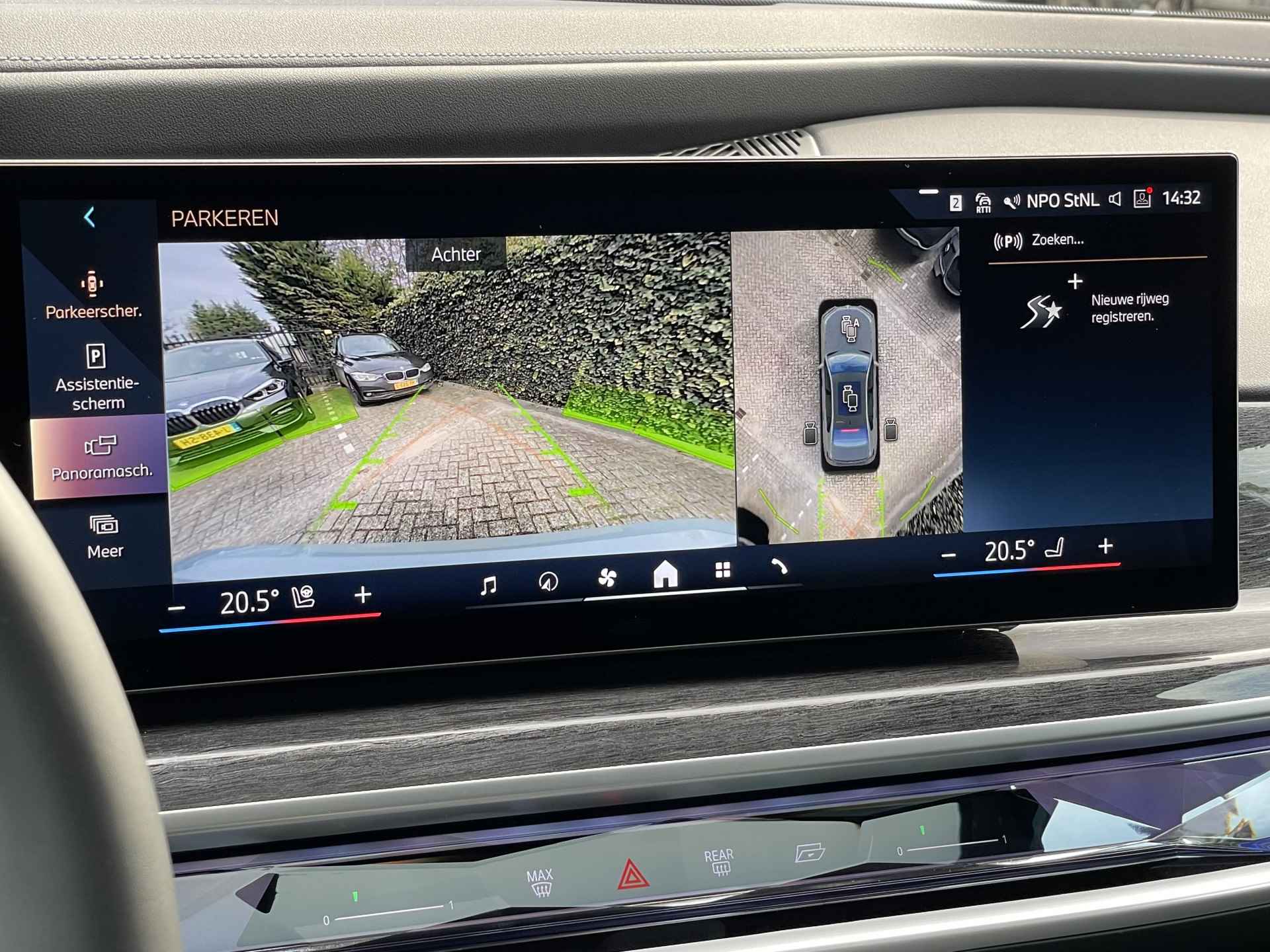 BMW 7 Serie 750e xDrive M-Sport Pro | Theatre screen achter | Trekhaak | Merino leder | 4x stoelverw. + massage + koeling - 25/40