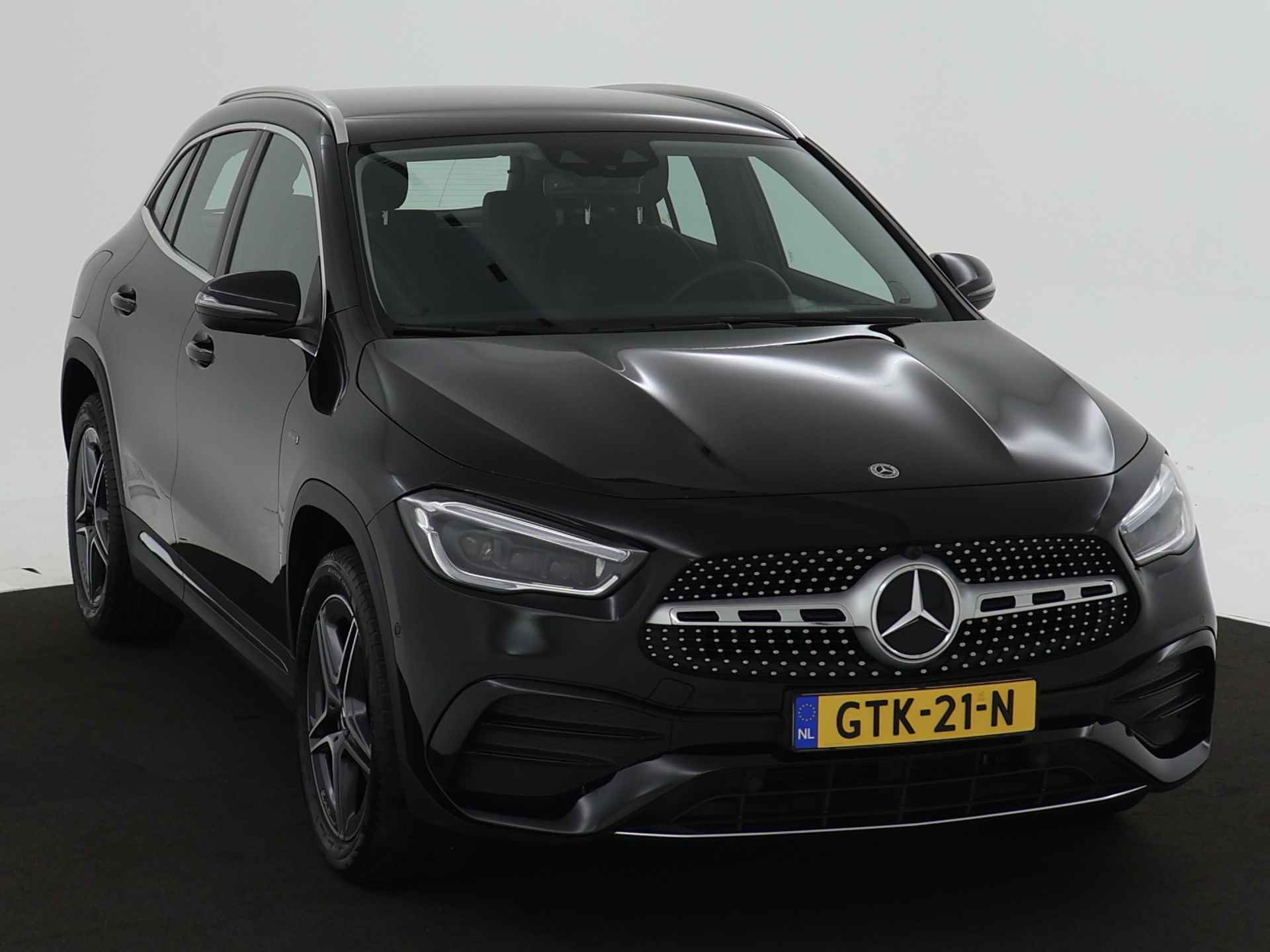 Mercedes-Benz GLA 250 e AMG Sportpakket | Burmester Audio | Augmented Reality | Multibeam LED | Apple CarPlay | Stoelverwarming | Inclusief 24 maanden MB Certified garantie voor Europa. - 28/44