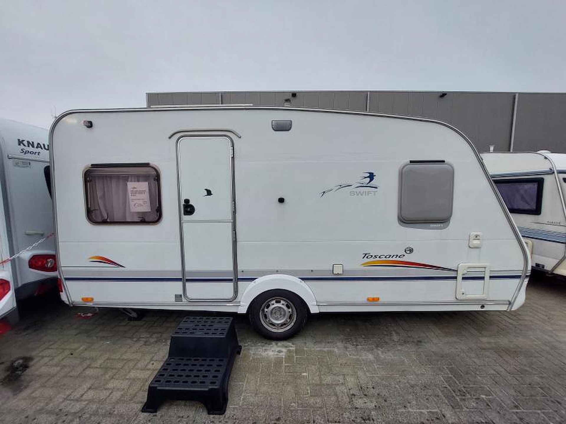 Swift Toscane 450 TF 2004 Voortent/Fietsenrek - 4/16