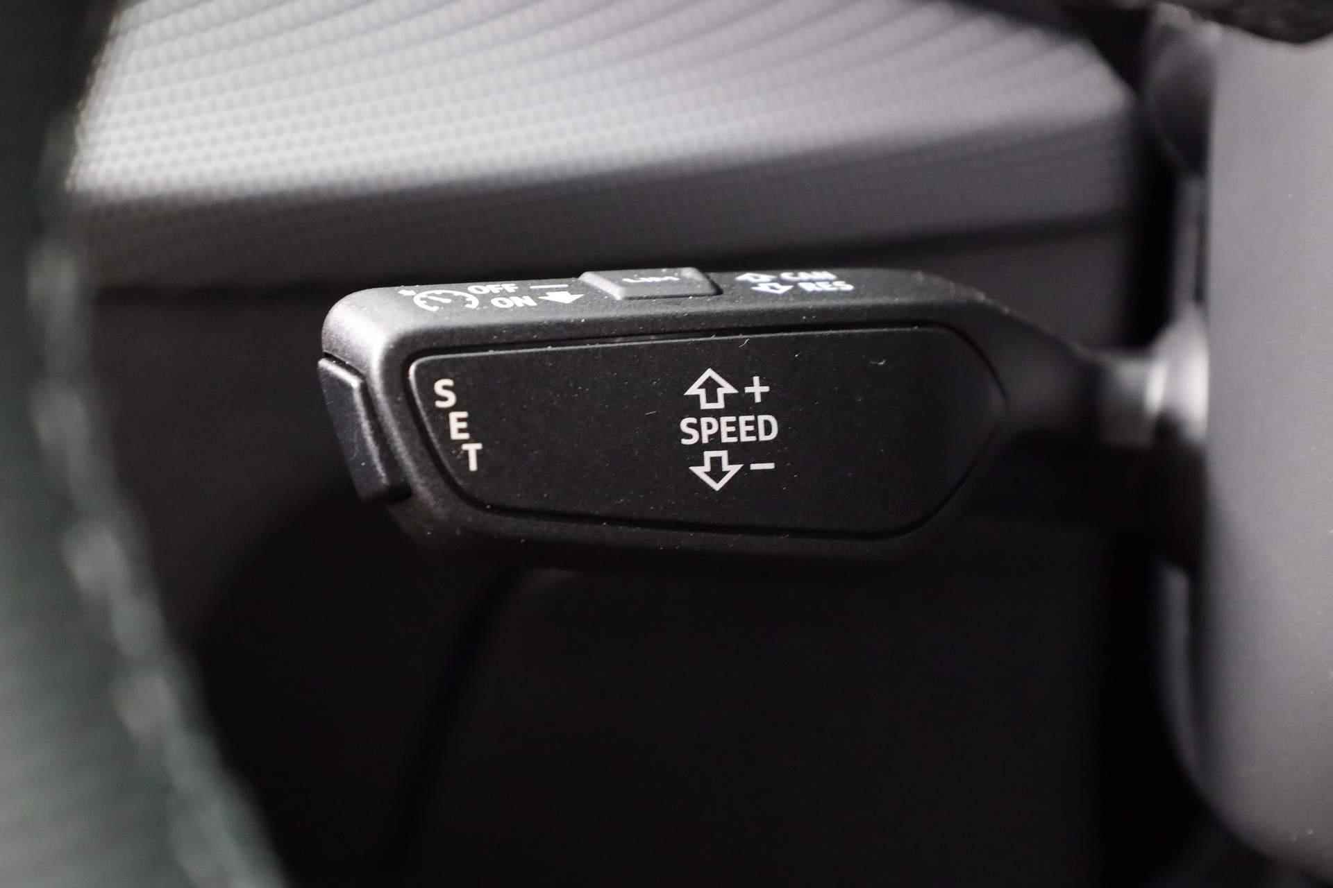 Audi Q2 S Edition 35 TFSI 150 pk | Stoelverwarming voorin | Optiekpakket zwart plus | Assistentiepakket Parking | - 24/40