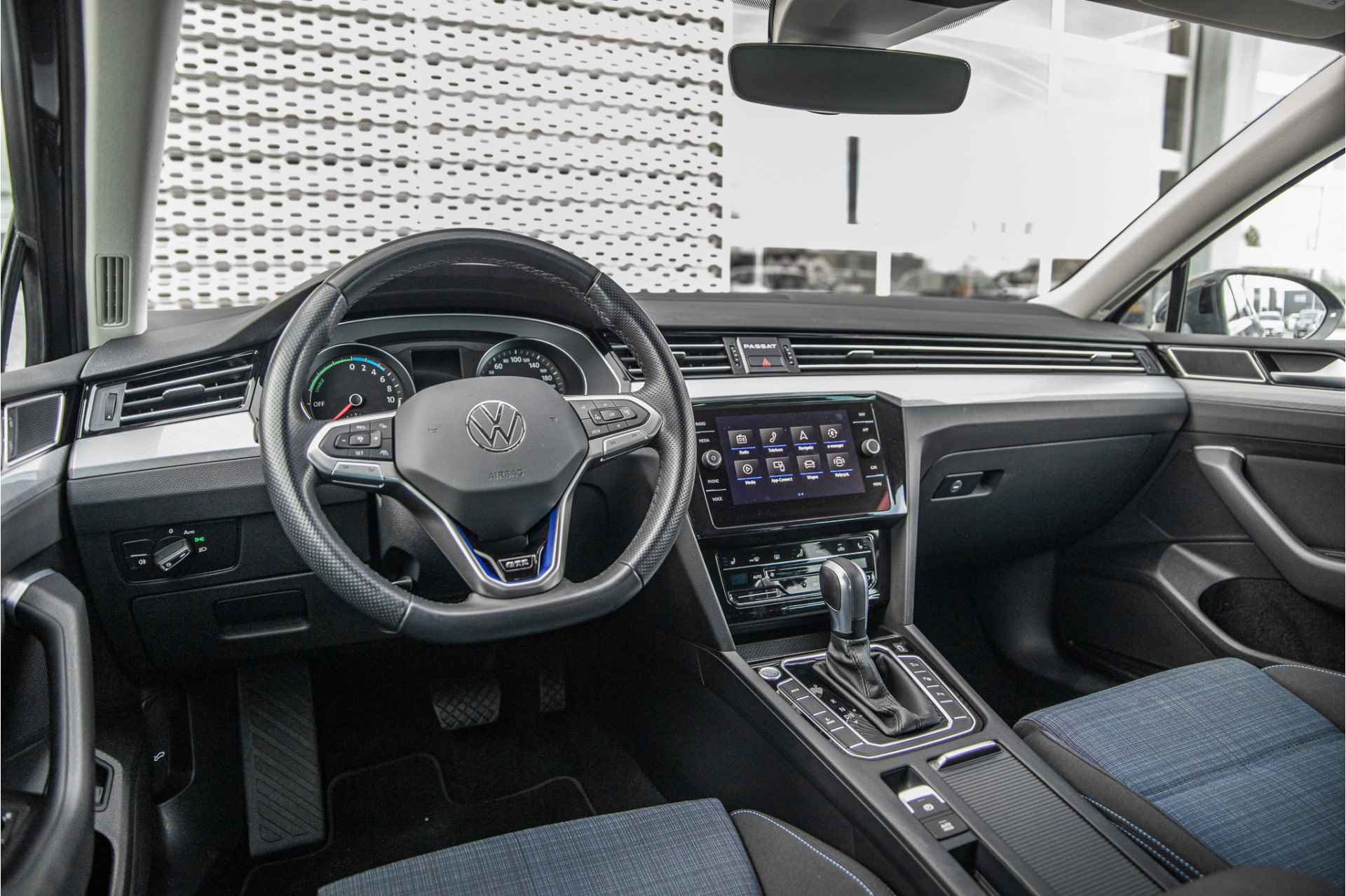 Volkswagen Passat Variant 1.4TSI 218pk PHEV GTE Business | Camera | Trekhaak | Stoelverwarming - 11/41