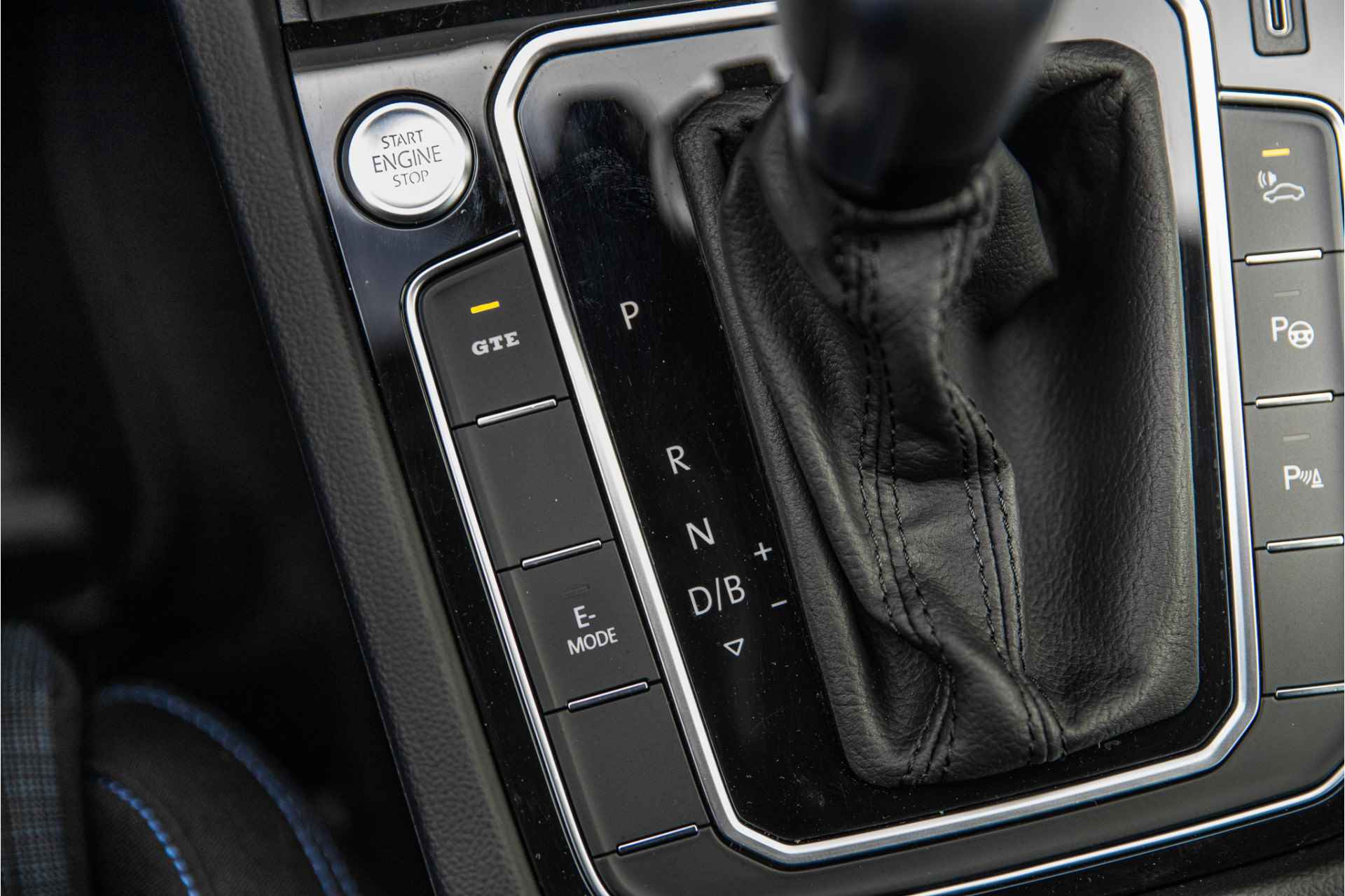 Volkswagen Passat Variant 1.4TSI 218pk PHEV GTE Business | Camera | Trekhaak | Stoelverwarming - 30/41