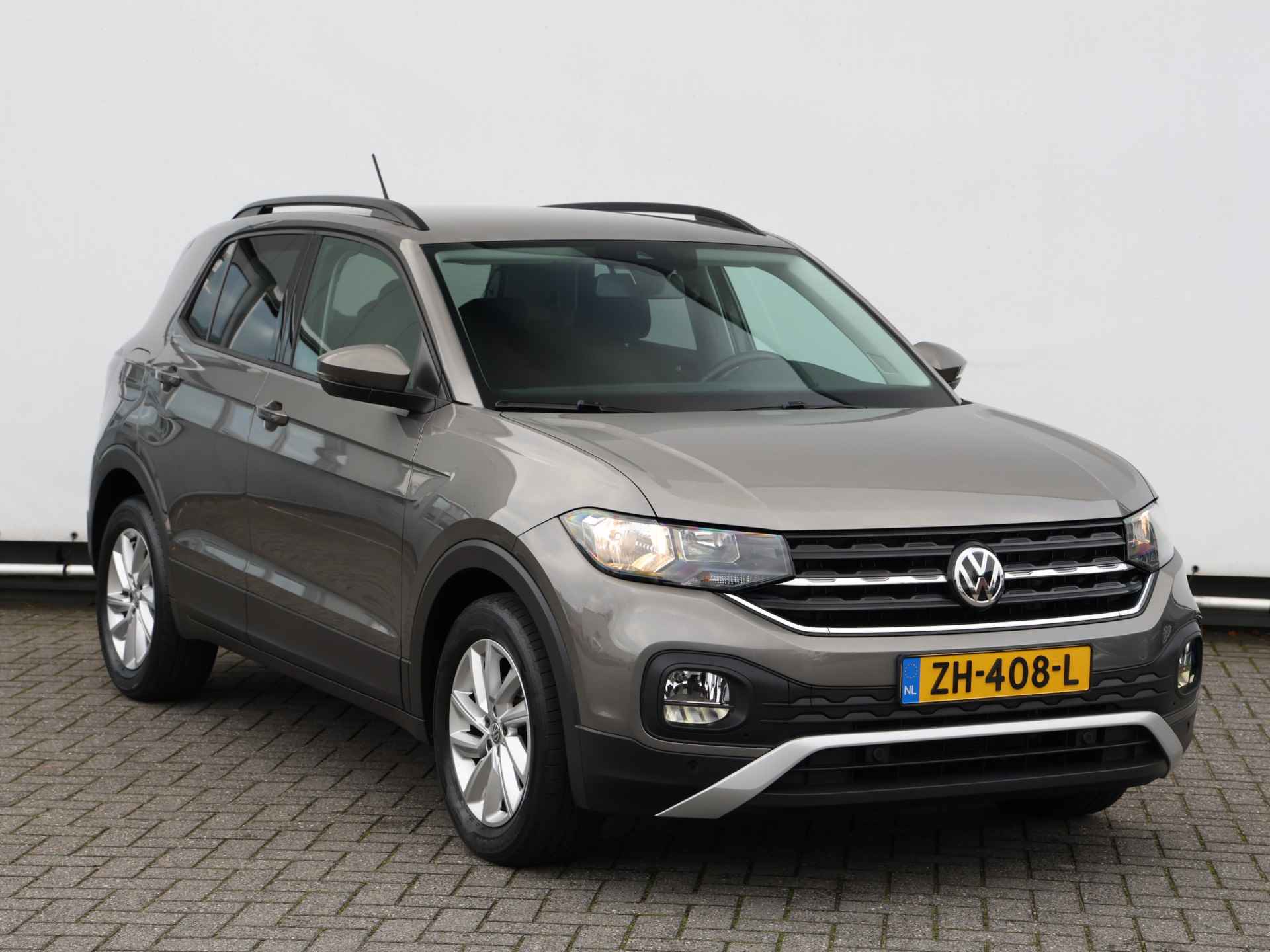 Volkswagen T-Cross 1.0 TSI Life 95PK I Navigatie I Trekhaak I Cruise control I Spiegel pakket I Dealer onderhouden - 3/37