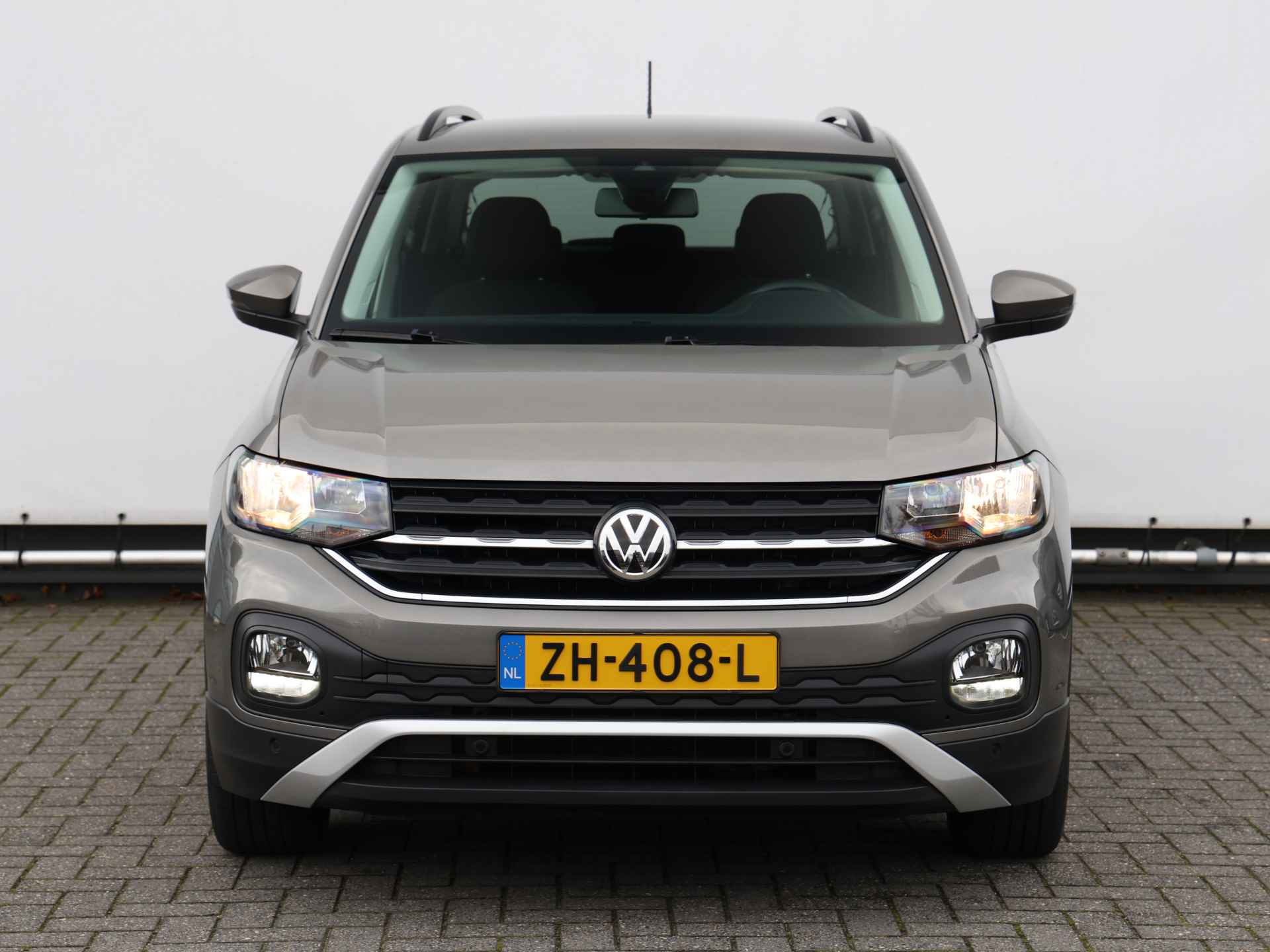 Volkswagen T-Cross 1.0 TSI Life 95PK I Navigatie I Trekhaak I Cruise control I Spiegel pakket I Dealer onderhouden - 4/37