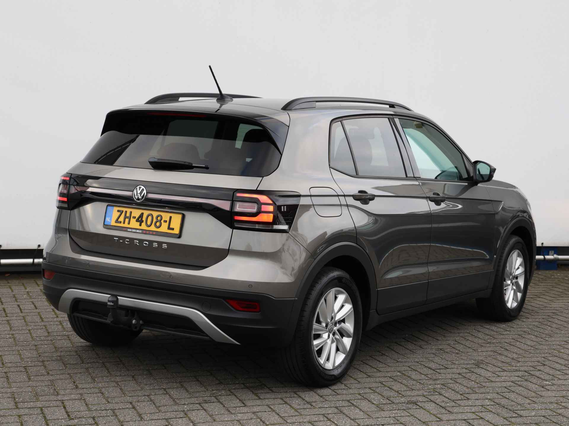 Volkswagen T-Cross 1.0 TSI Life 95PK I Navigatie I Trekhaak I Cruise control I Spiegel pakket I Dealer onderhouden - 5/37