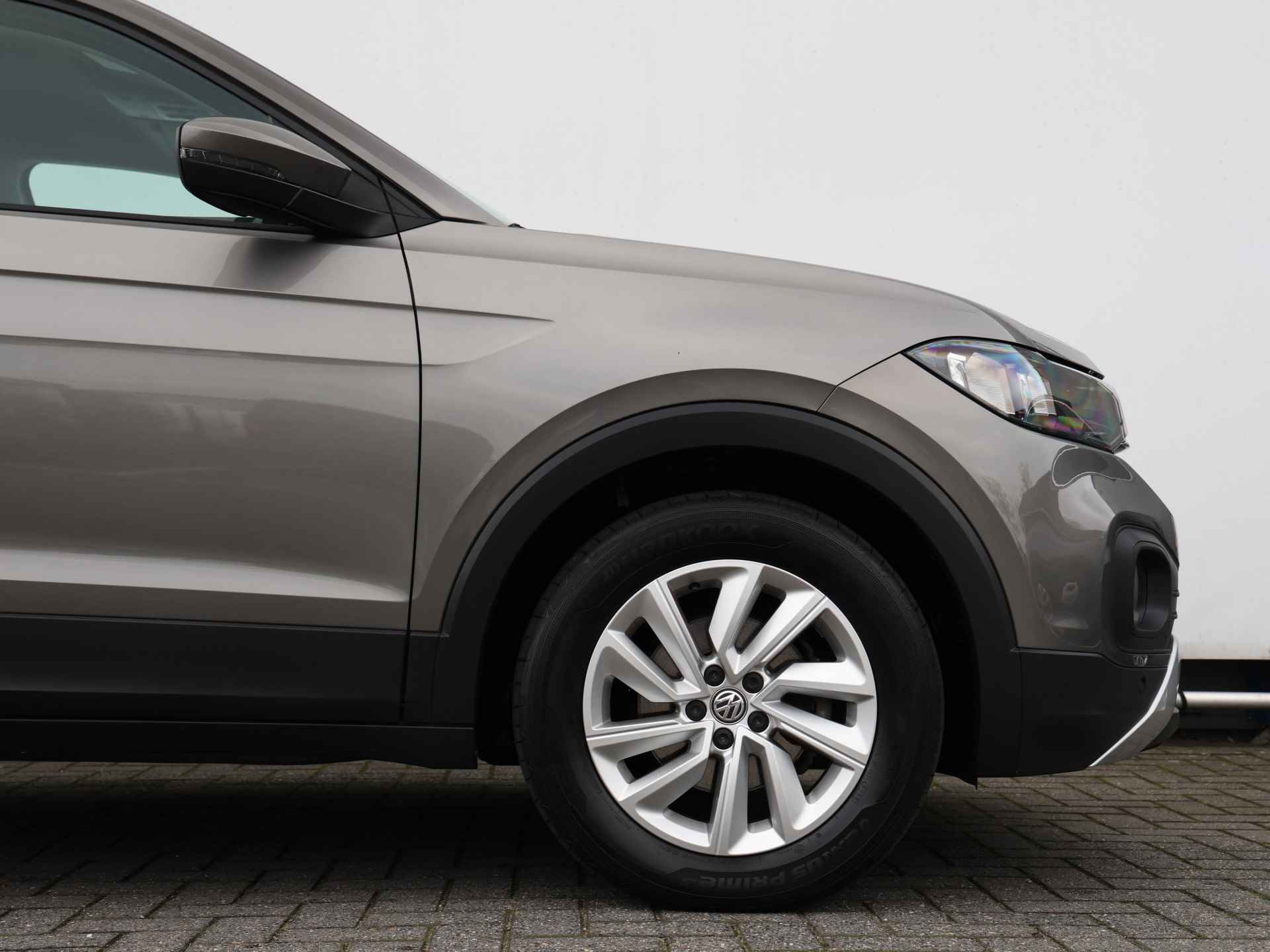 Volkswagen T-Cross 1.0 TSI Life 95PK I Navigatie I Trekhaak I Cruise control I Spiegel pakket I Dealer onderhouden - 16/37