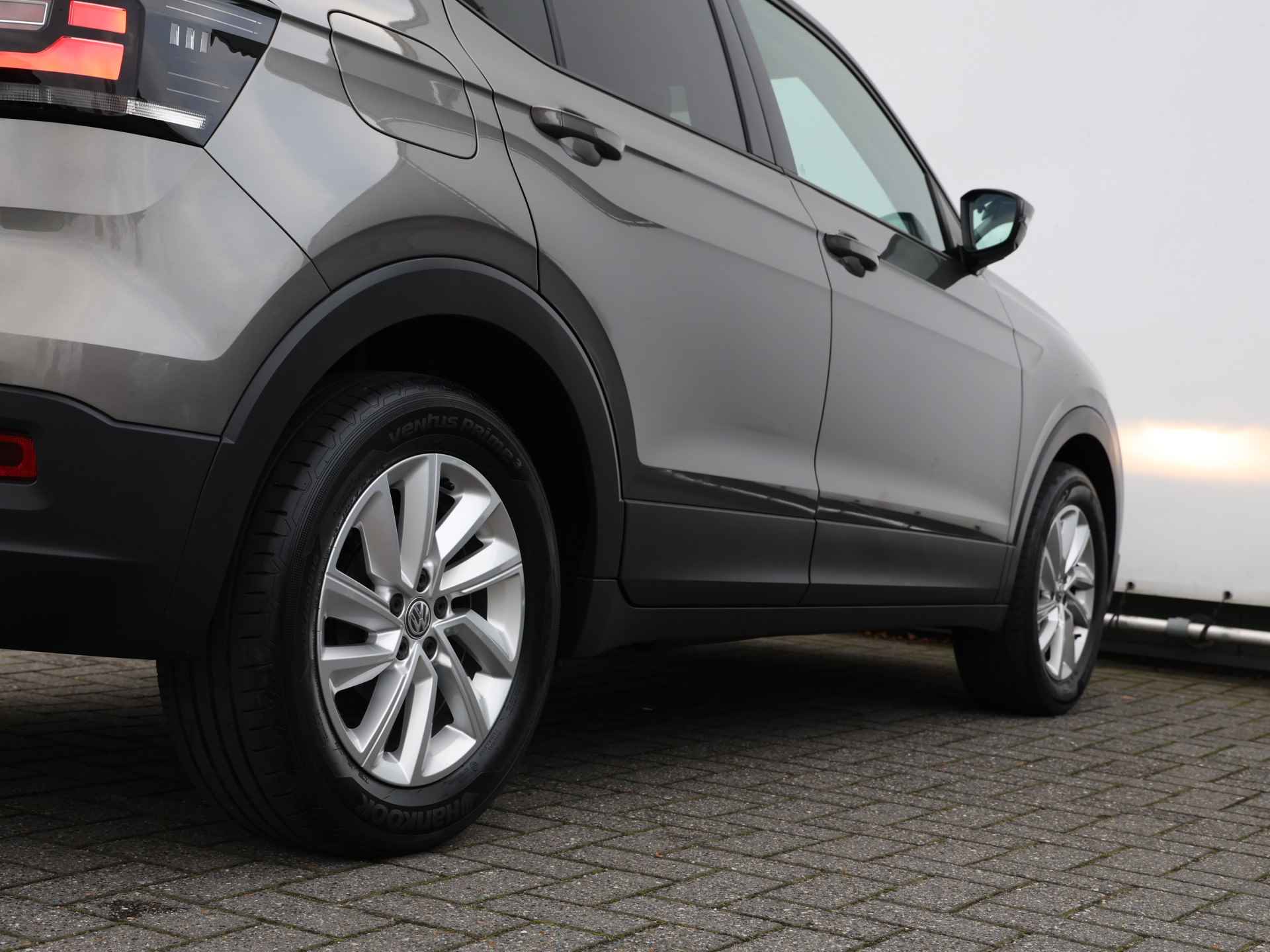 Volkswagen T-Cross 1.0 TSI Life 95PK I Navigatie I Trekhaak I Cruise control I Spiegel pakket I Dealer onderhouden - 18/37