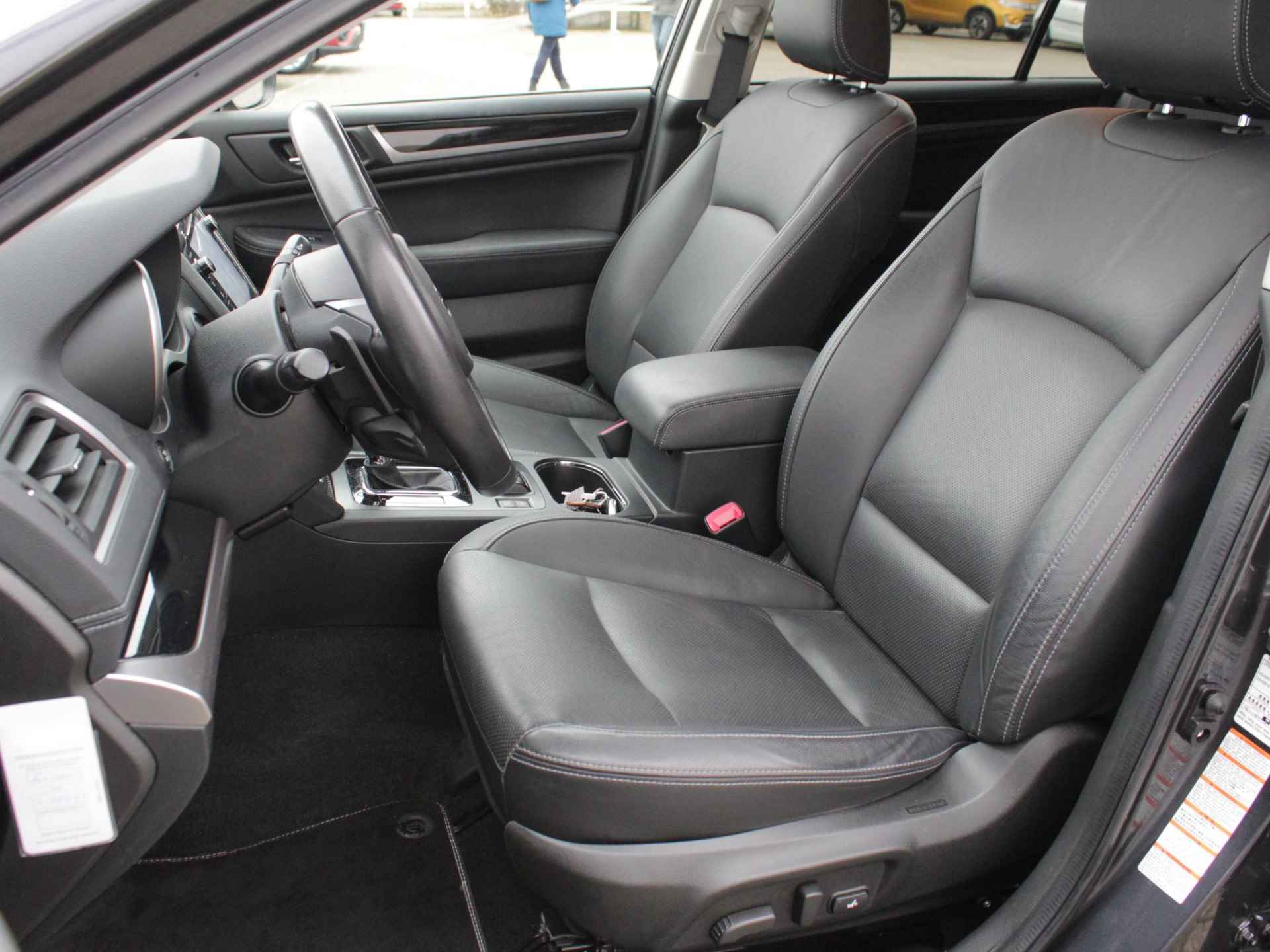 Subaru Outback 2.5i Premium | Navi | Cruise | Leder | Camera | Lm-Velgen | Trekhaak - 7/30