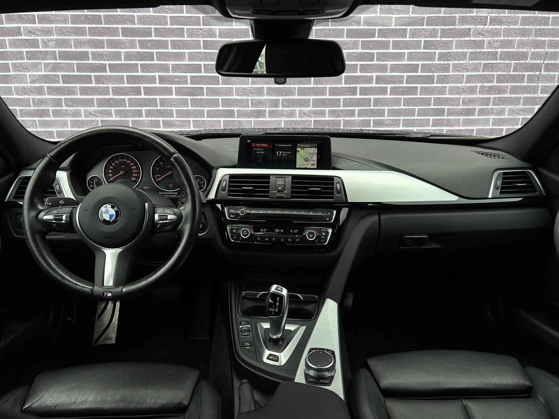 BMW 3-serie 330e Edition M Sport Shadow Executive | Cruise Control | Navigatie | Stoelverwarming | Climate Control | Leder | Parkeersensoren | Achteruitrijcamera | - 3/44