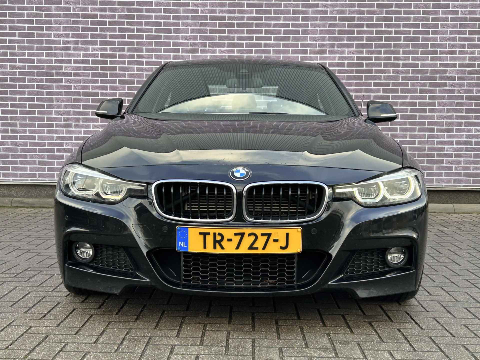 BMW 3-serie 330e Edition M Sport Shadow Executive | Cruise Control | Navigatie | Stoelverwarming | Climate Control | Leder | Parkeersensoren | Achteruitrijcamera | - 29/44