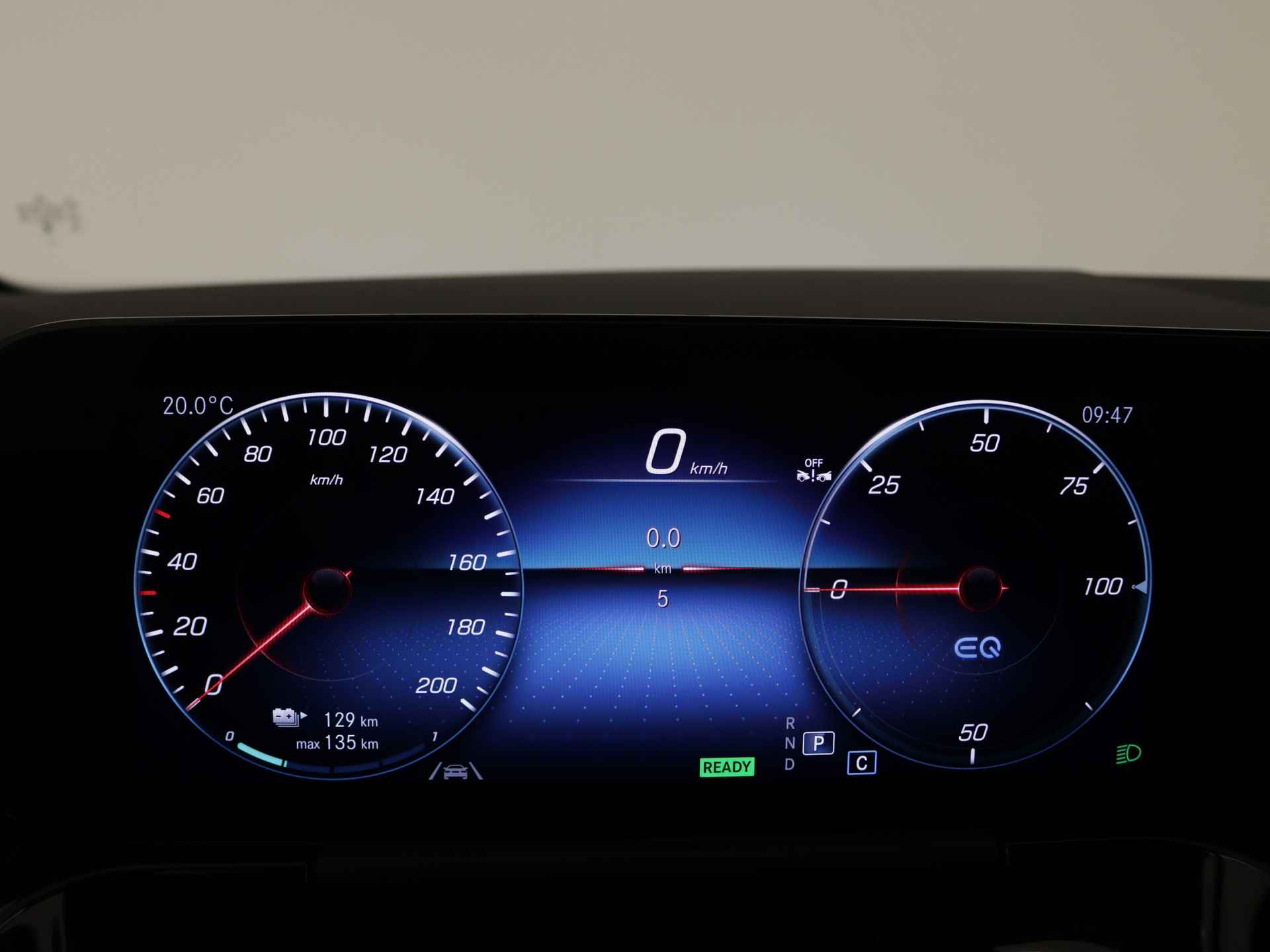 Mercedes-Benz EQA 250+ Business Edition 71 kWh | Trekhaak | Business Plus pakket | Smartphone integratie | KEYLESS-GO comfort pakket | Dodehoekassistent | Parkeerpakket met 360°-camera | Stoelverwarming vooraan | - 6/39