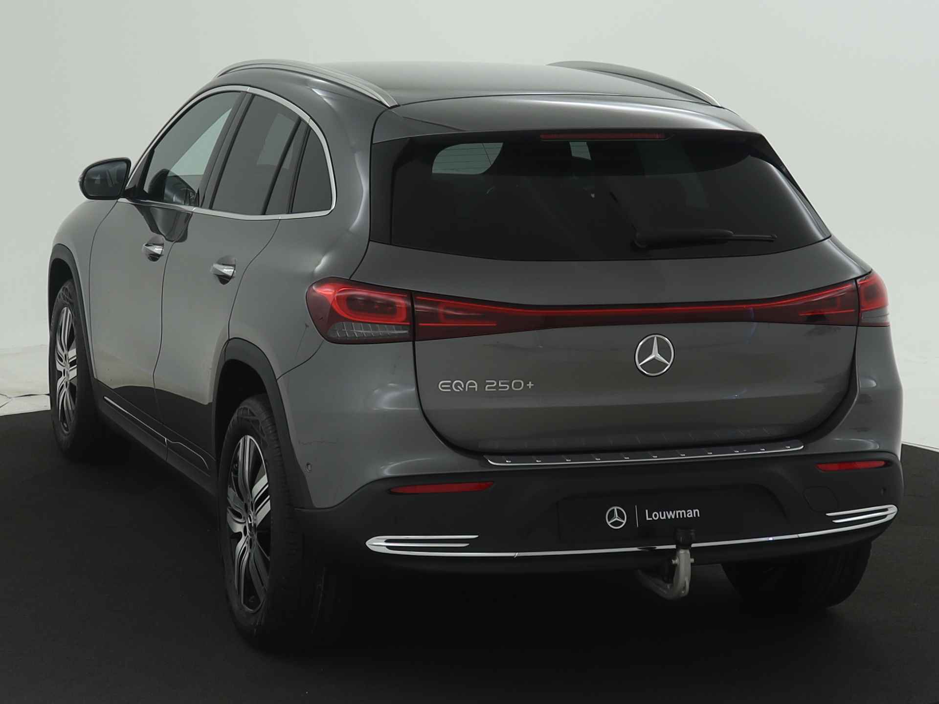 Mercedes-Benz EQA 250+ Business Edition 71 kWh | Trekhaak | Business Plus pakket | Smartphone integratie | KEYLESS-GO comfort pakket | Dodehoekassistent | Parkeerpakket met 360°-camera | Stoelverwarming vooraan | - 14/39