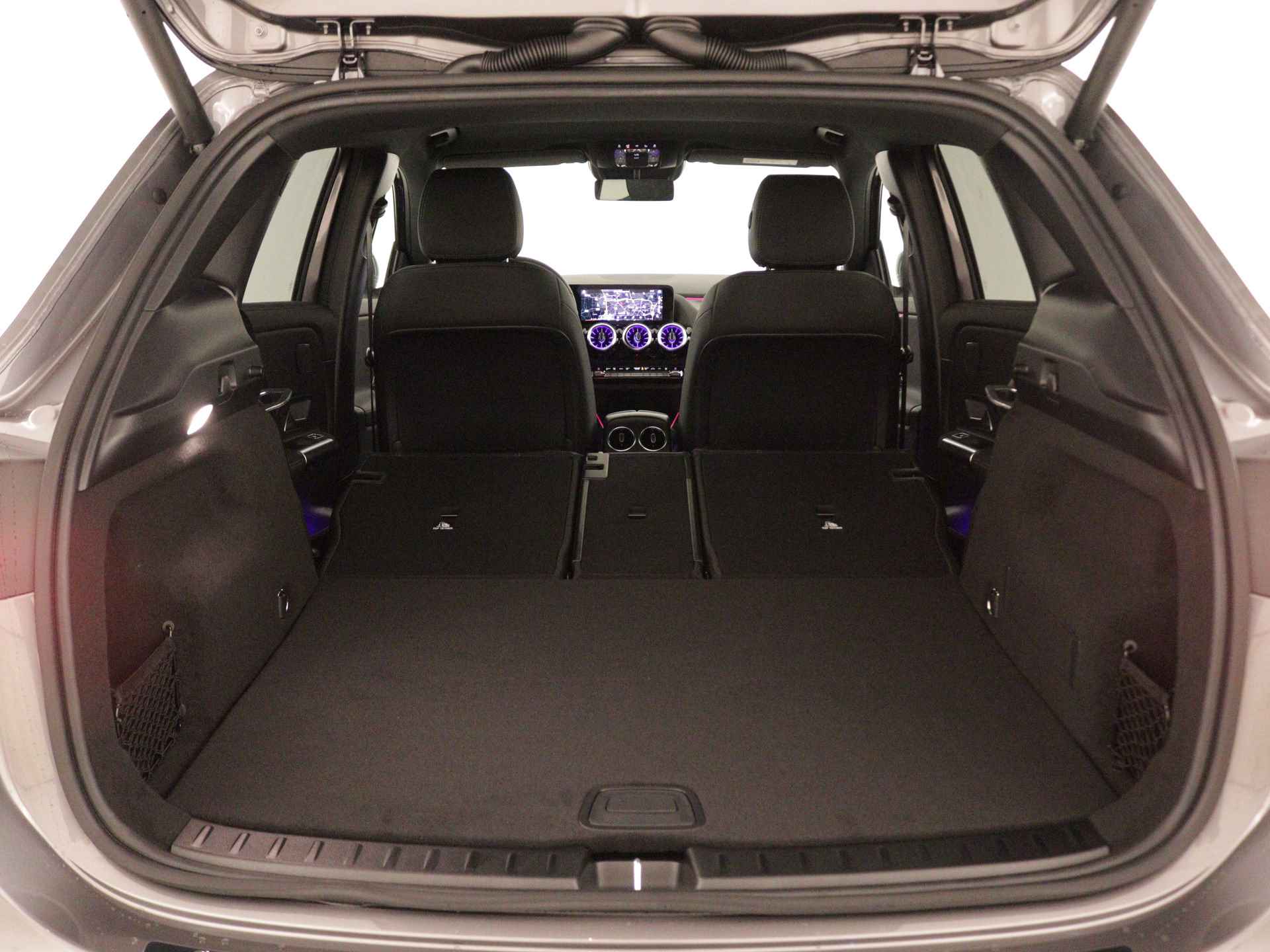 Mercedes-Benz EQA 250+ Business Edition 71 kWh | Trekhaak | Business Plus pakket | Smartphone integratie | KEYLESS-GO comfort pakket | Dodehoekassistent | Parkeerpakket met 360°-camera | Stoelverwarming vooraan | - 34/39