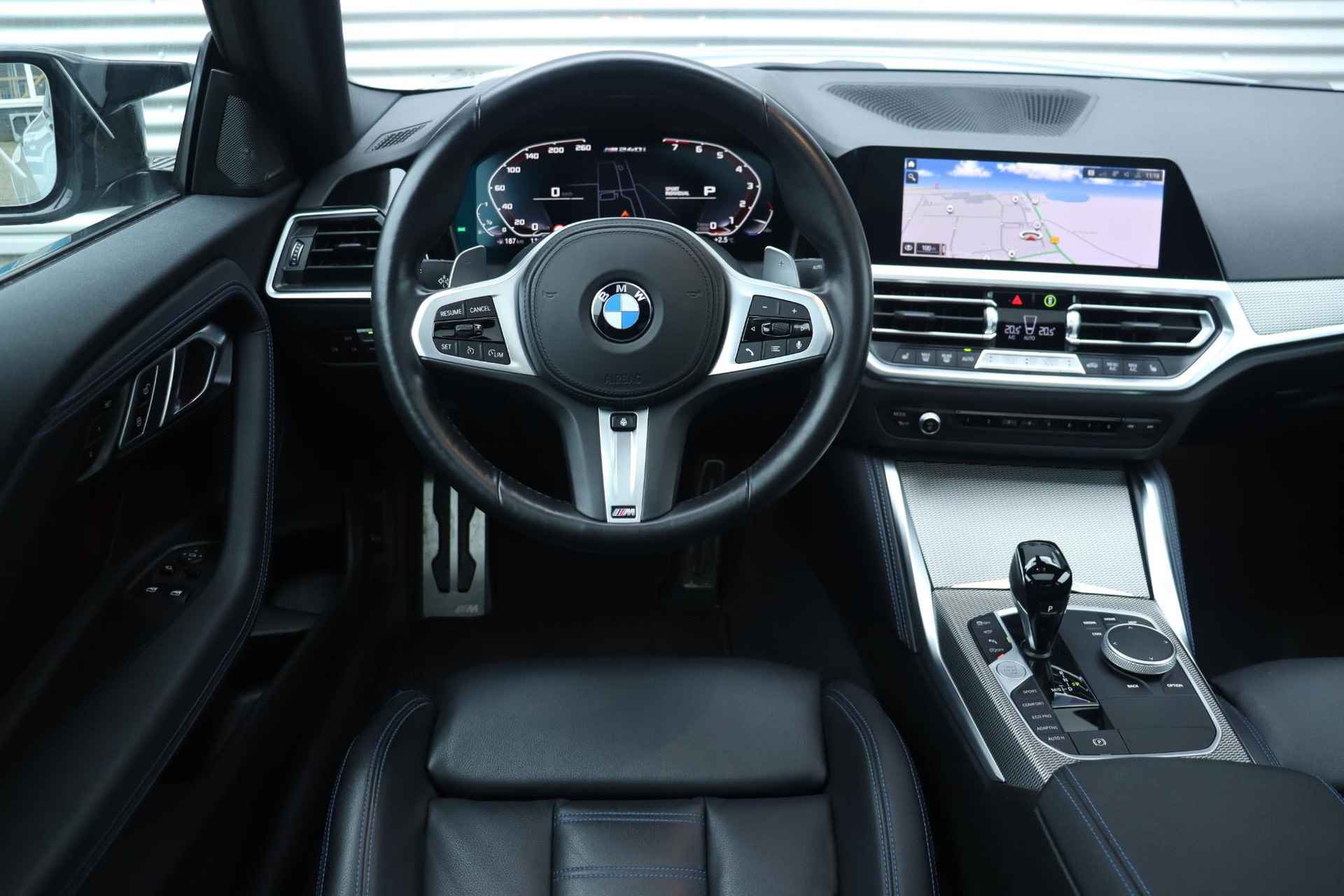 BMW 2 Serie Coupé M240i xDrive | High Executive | M Sportpakket Pro | Panodak | Head-Up | Harman Kardon | M Performance | Parking Assistant Plus | Driving Assistant | M Stoelen | 19'' LMV - 9/44