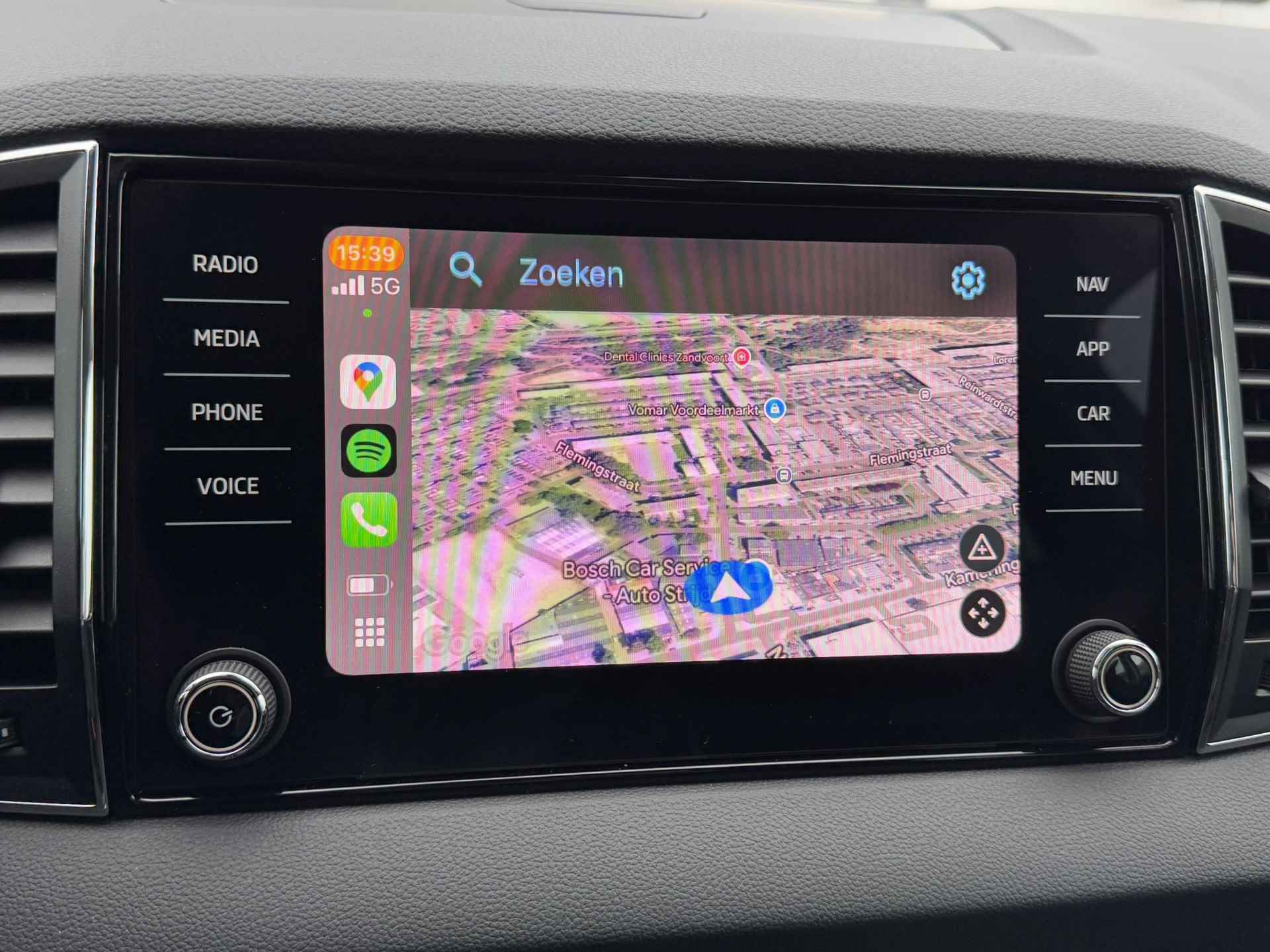 Skoda Karoq 1.5 TSI ACT Business Edition 150pk automaat | ECC | Camera | Carplay | 16LM - 18/33