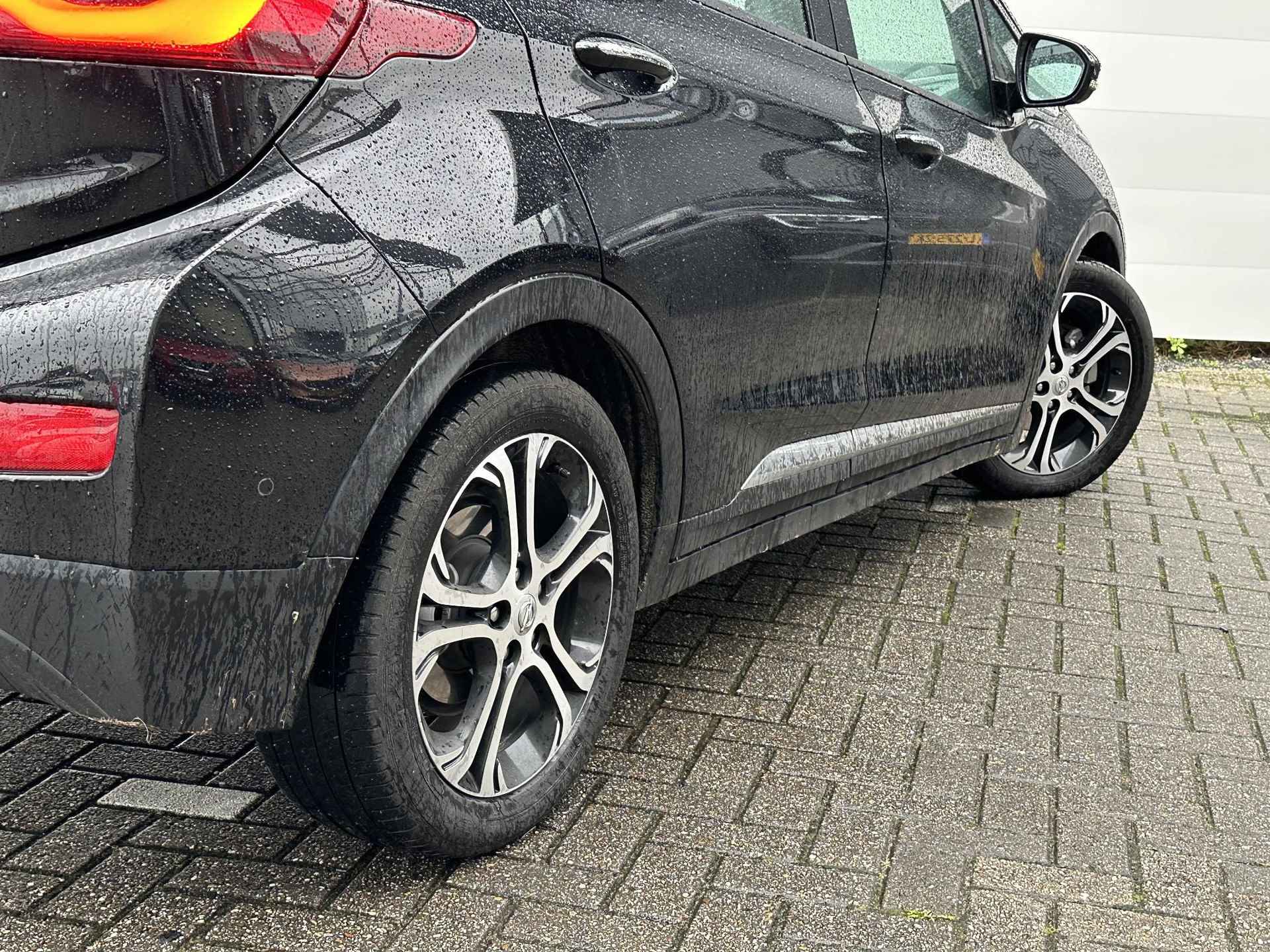 Opel Ampera-e Business executive 60 kWh | Lederen bekleding | Bose Audio | LMV. Bicolour | Camera | Dealer onderhouden | NL Auto! - 14/30