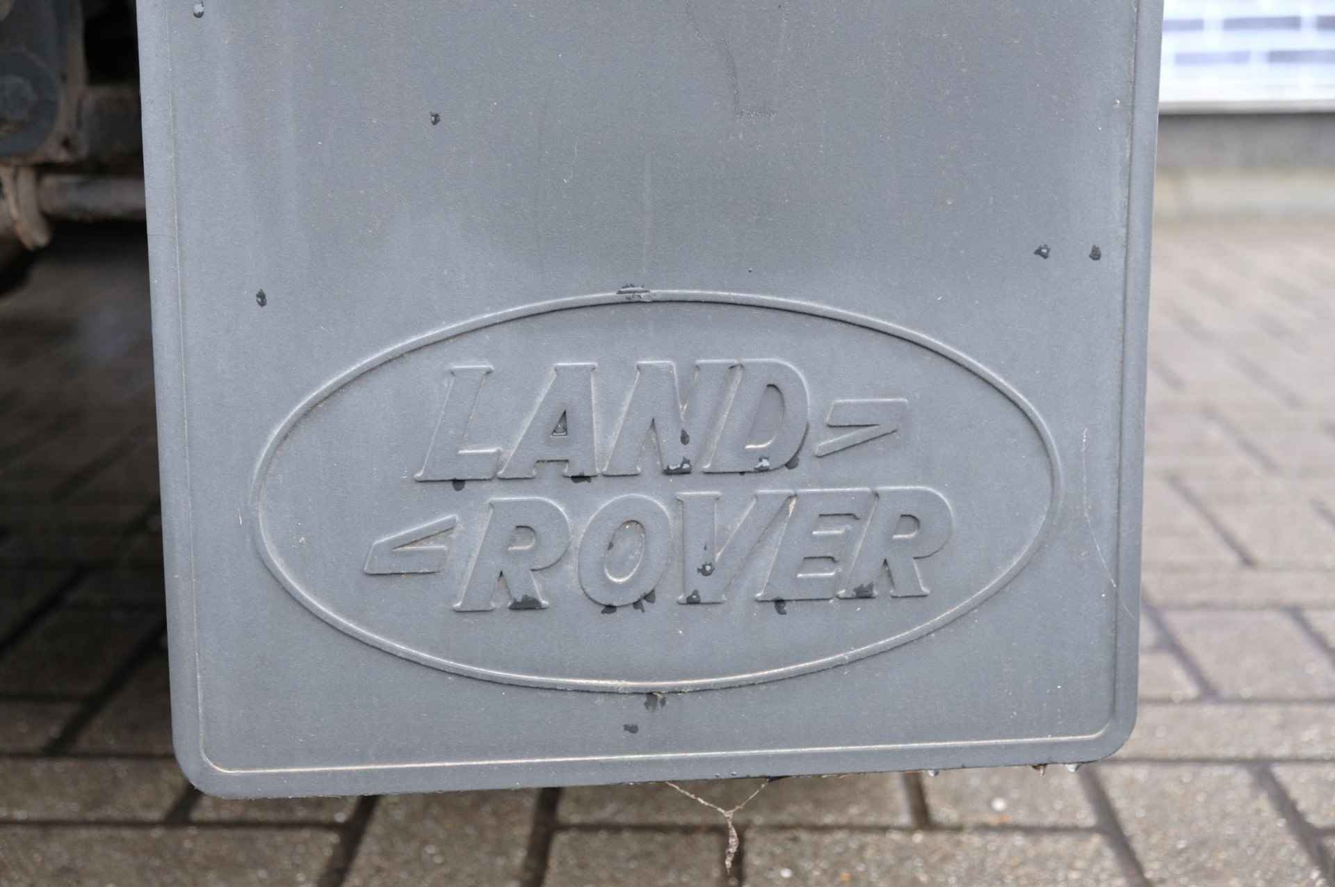 Land Rover Defender 2.5 Td5 90" Hard Top | Trekhaak | Kanteldak | Airco | Radio - 21/30