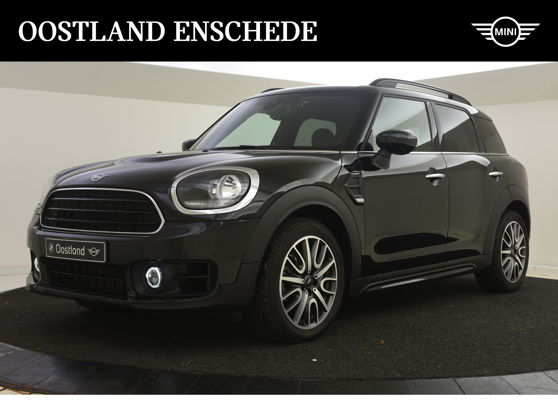 MINI Countryman Cooper Salt Automaat / Trekhaak / Comfortstoelen / Apple CarPlay / Cruise Control / Navigatie / Extra getint glas achter