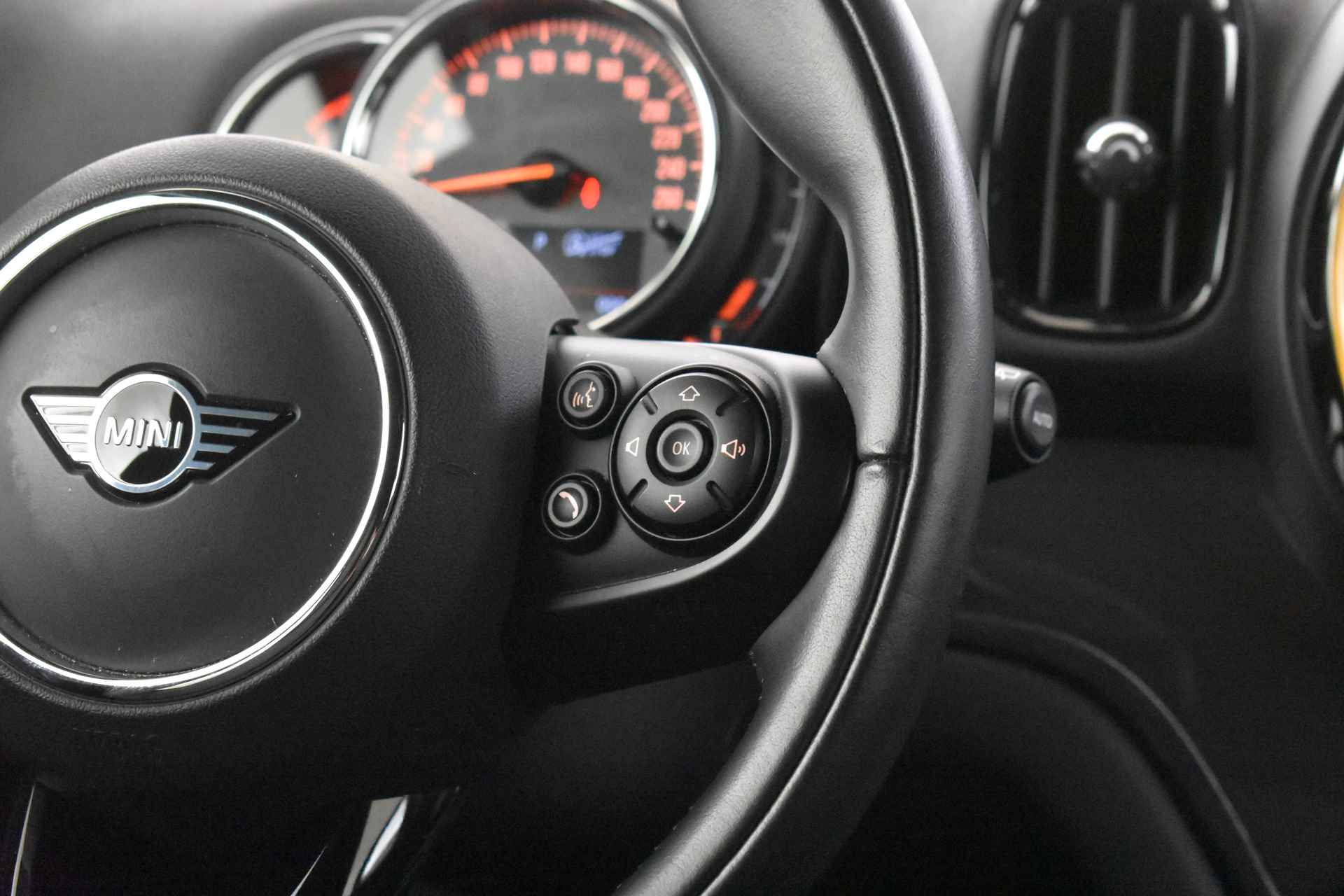 MINI Countryman Cooper Salt Automaat / Trekhaak / Comfortstoelen / Apple CarPlay / Cruise Control / Navigatie / Extra getint glas achter - 16/42