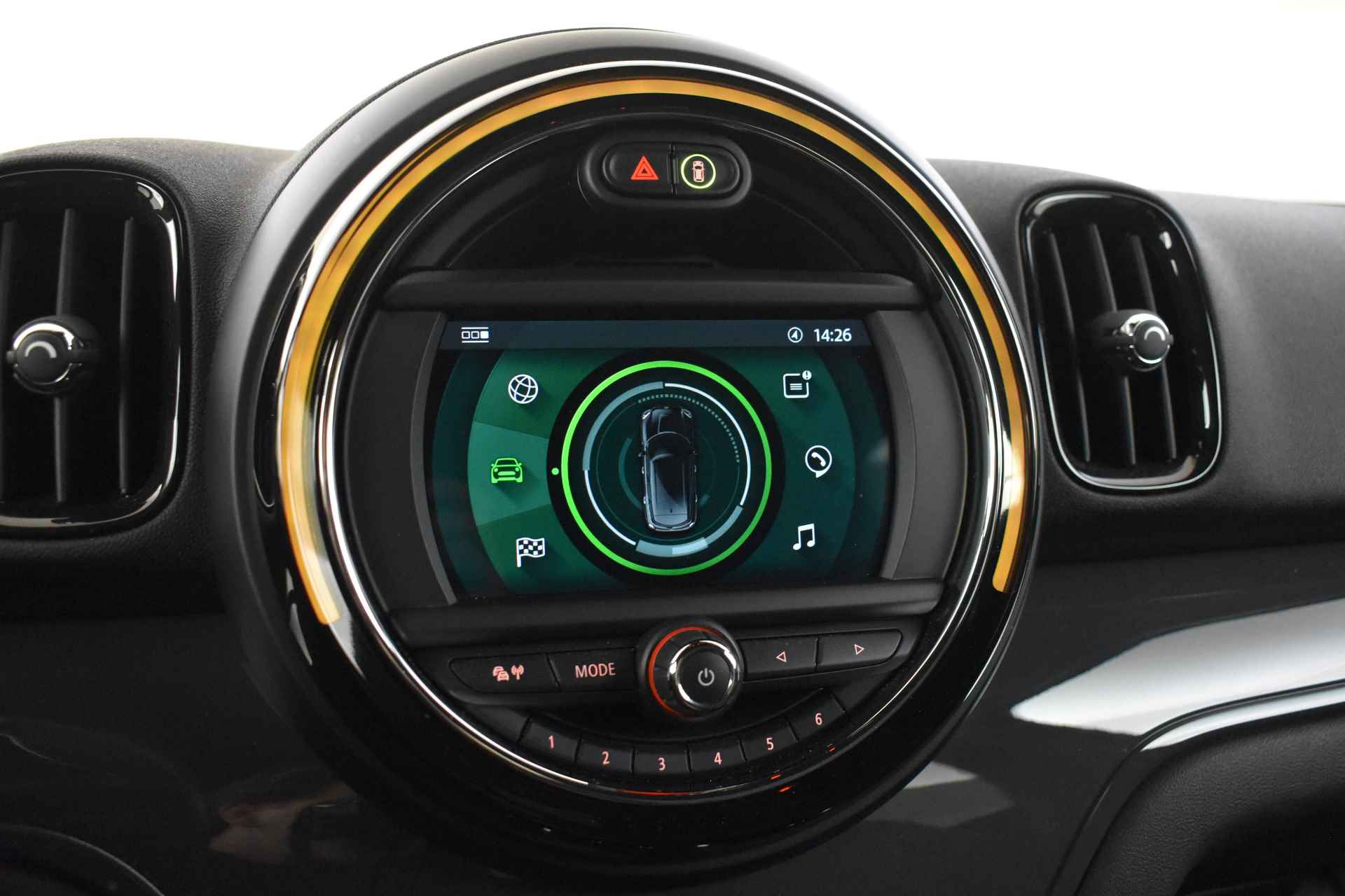 MINI Countryman Cooper Salt Automaat / Trekhaak / Comfortstoelen / Apple CarPlay / Cruise Control / Navigatie / Extra getint glas achter - 31/42