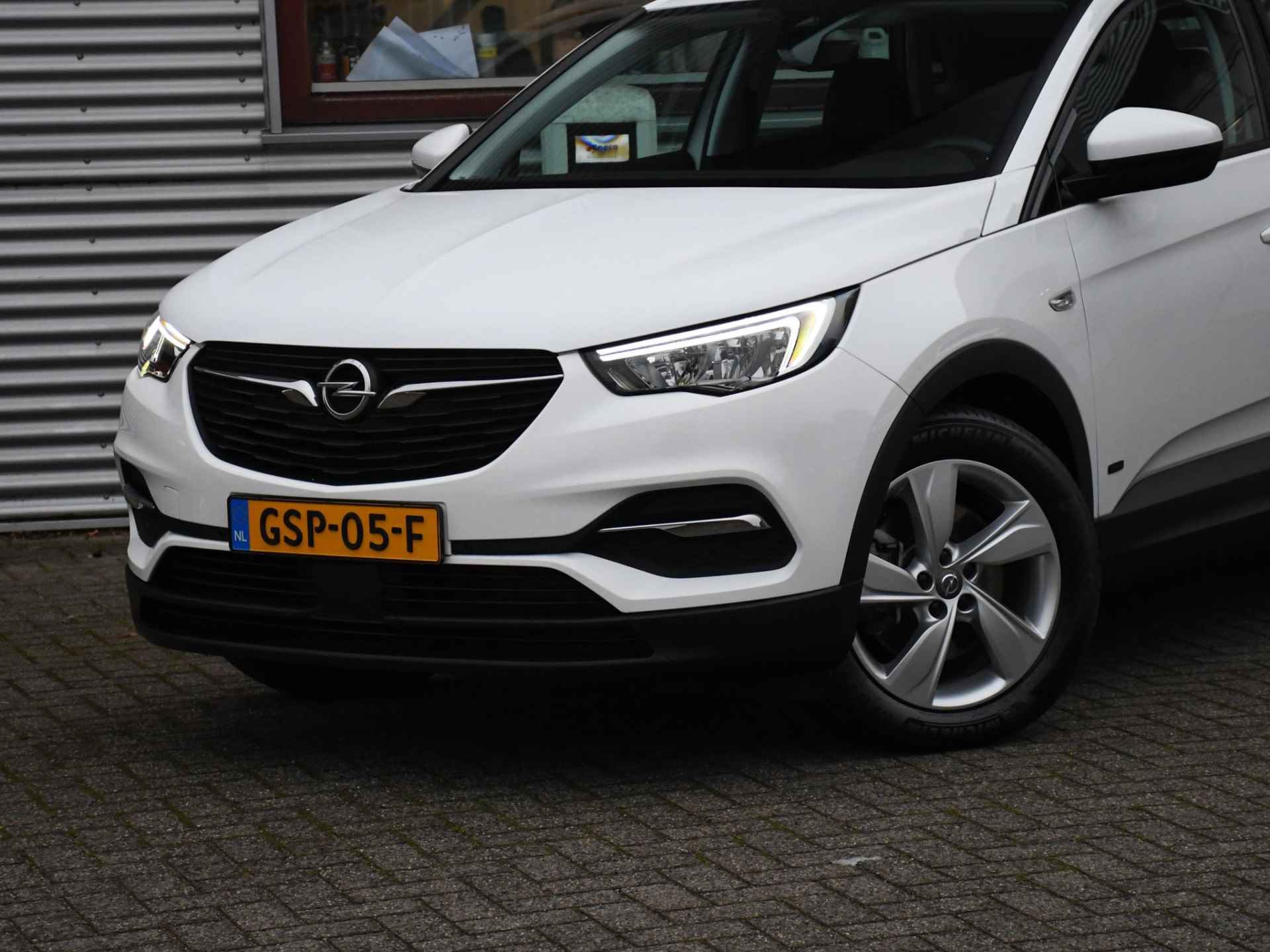 Opel Grandland X Edition 1.6 Turbo Hybrid 225pk Automaat NAVI | CRUISE | CLIMA | 18''LM | USB | LANE ASSIST | DAB | PDC + CAMERA - 2/33