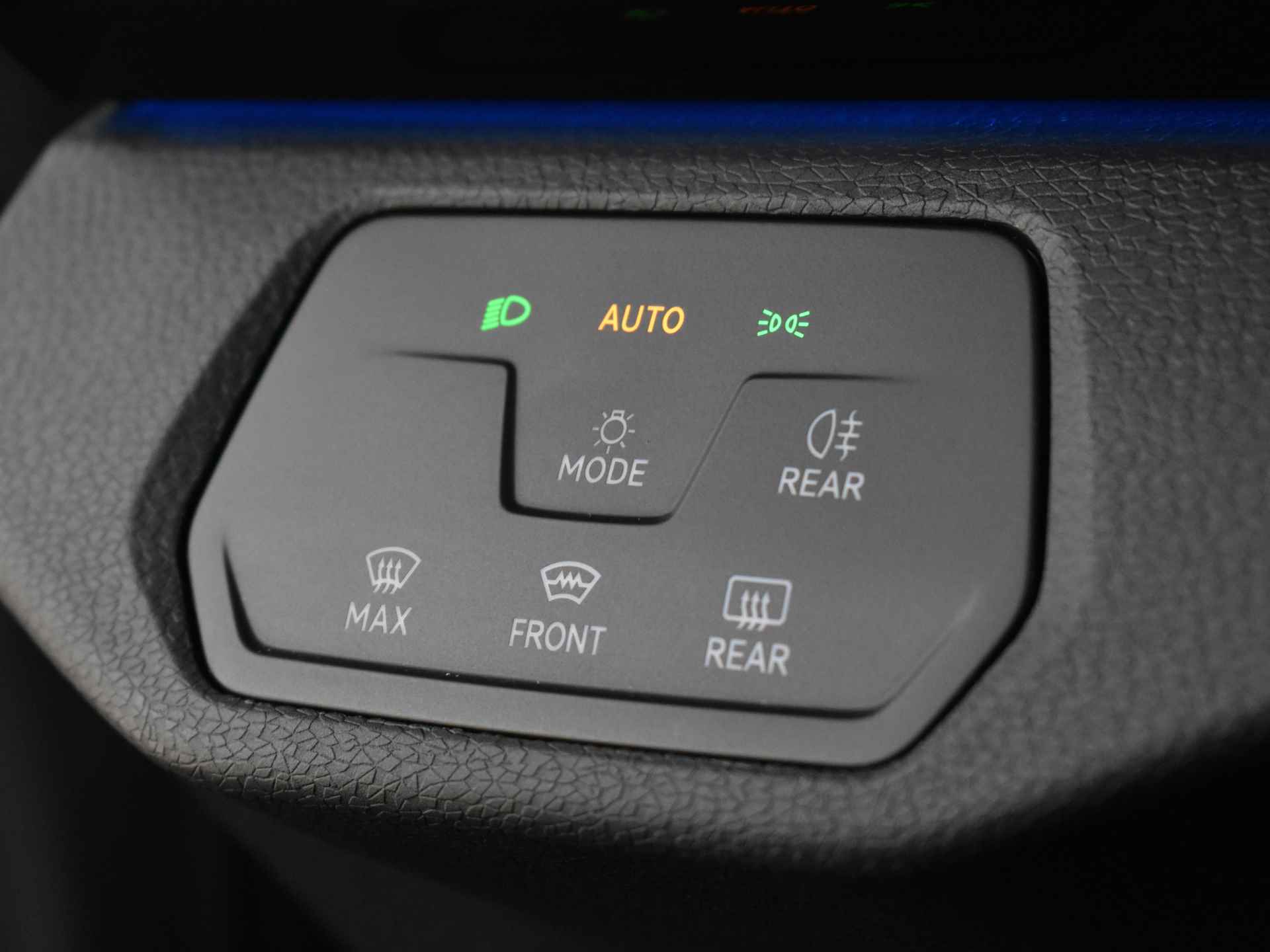 Volkswagen ID.4 Pro 77 kWh | Trekhaak | Stoel+stuurverwarming | Parkeersensoren | Navigatie | - 10/85