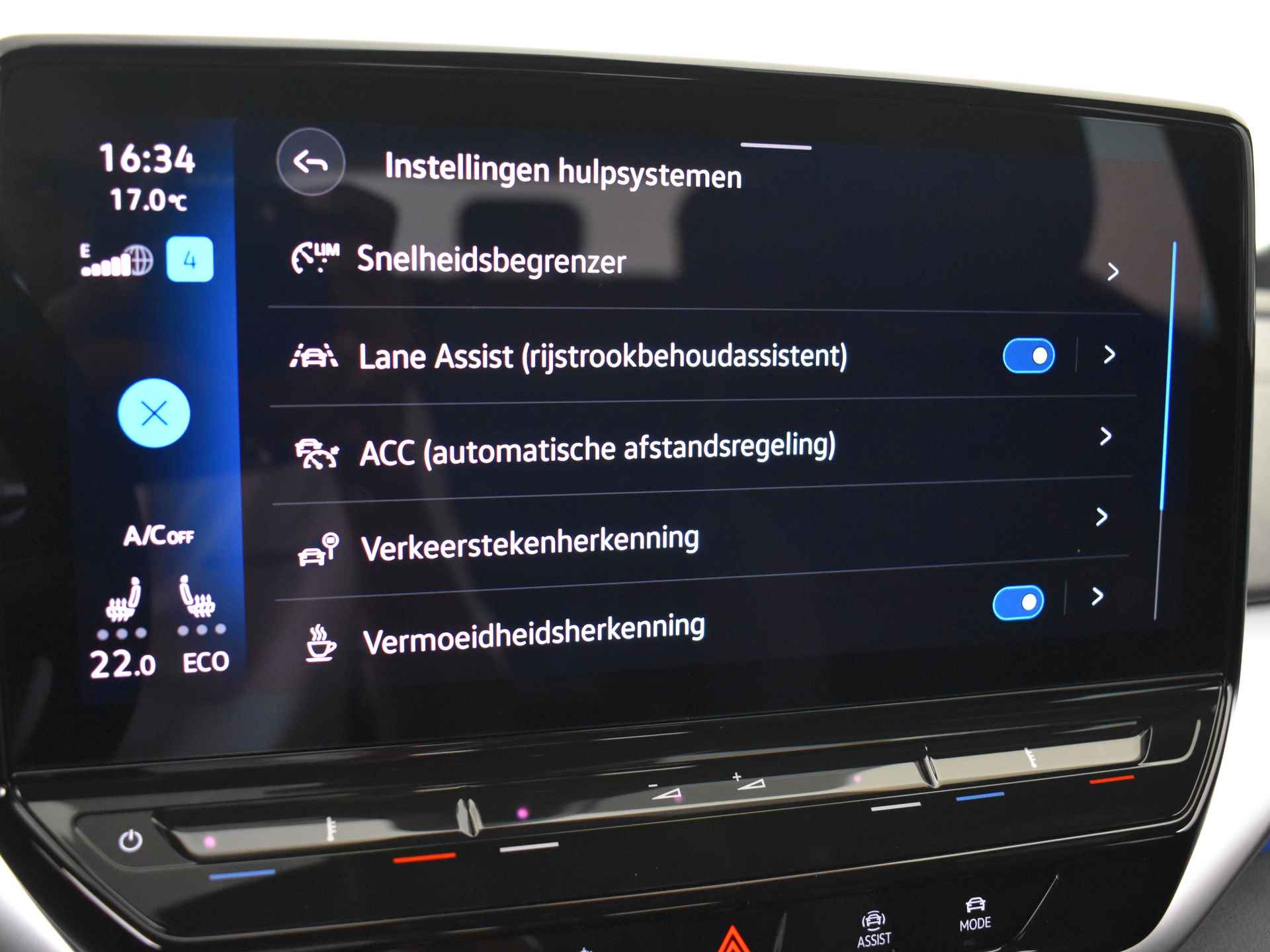 Volkswagen ID.4 Pro 77 kWh | Trekhaak | Stoel+stuurverwarming | Parkeersensoren | Navigatie | - 28/85