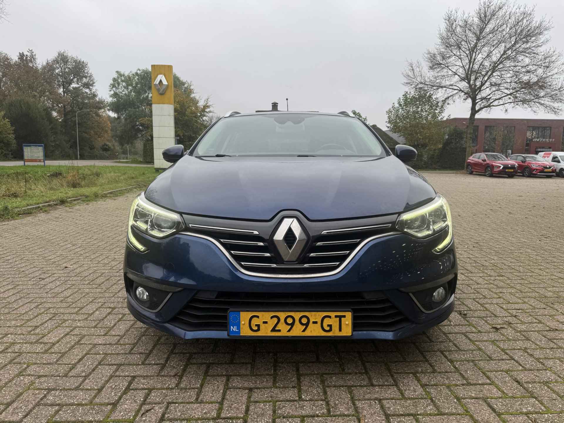 Renault Mégane Estate 1.3 TCe 115 Bose | 1e eigenaar!  | Leder | Stoelverwarming | Parkeersensoren voor, achter en achteruitrijcamera - 4/29