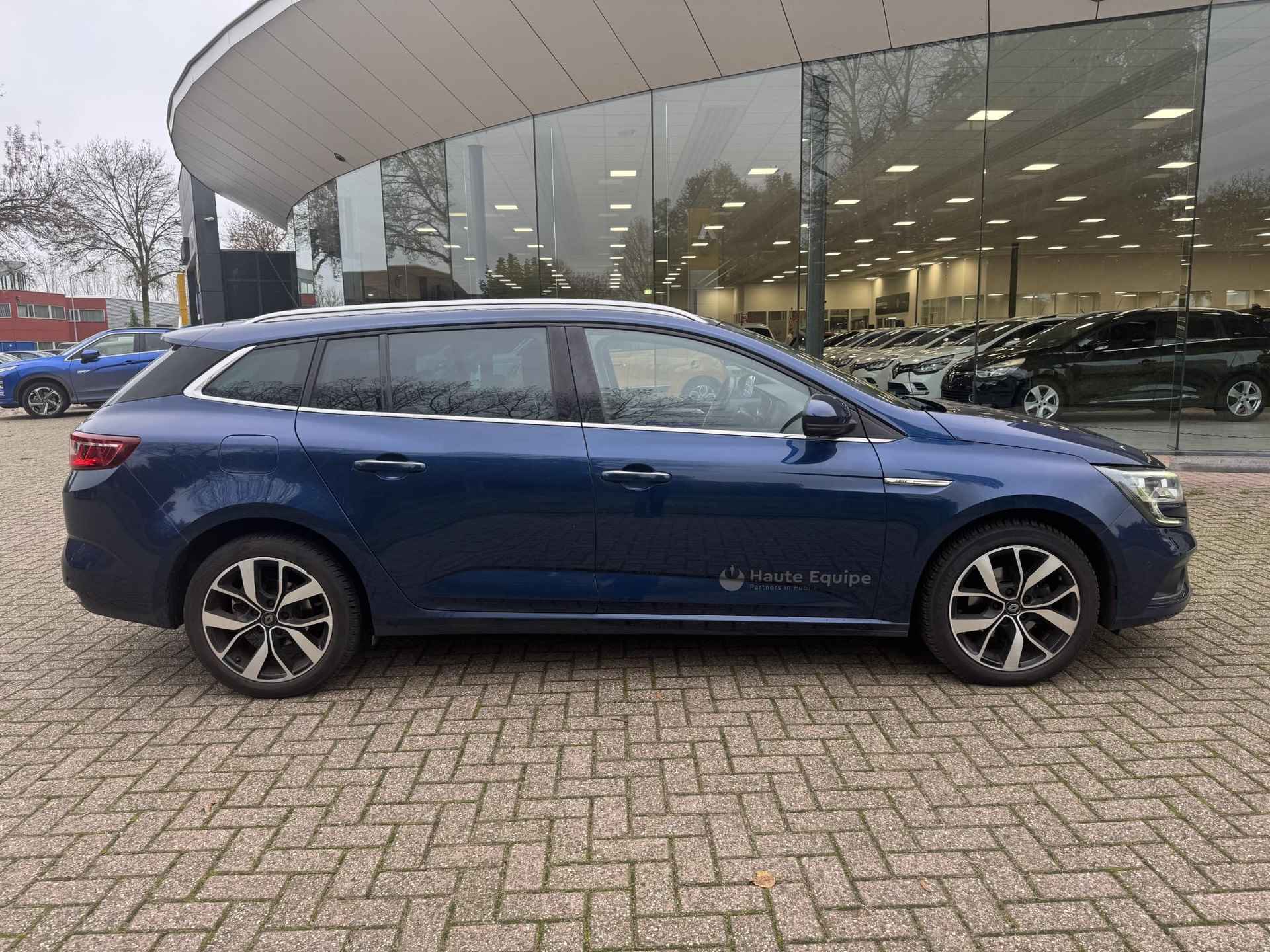 Renault Mégane Estate 1.3 TCe 115 Bose | 1e eigenaar!  | Leder | Stoelverwarming | Parkeersensoren voor, achter en achteruitrijcamera - 9/29