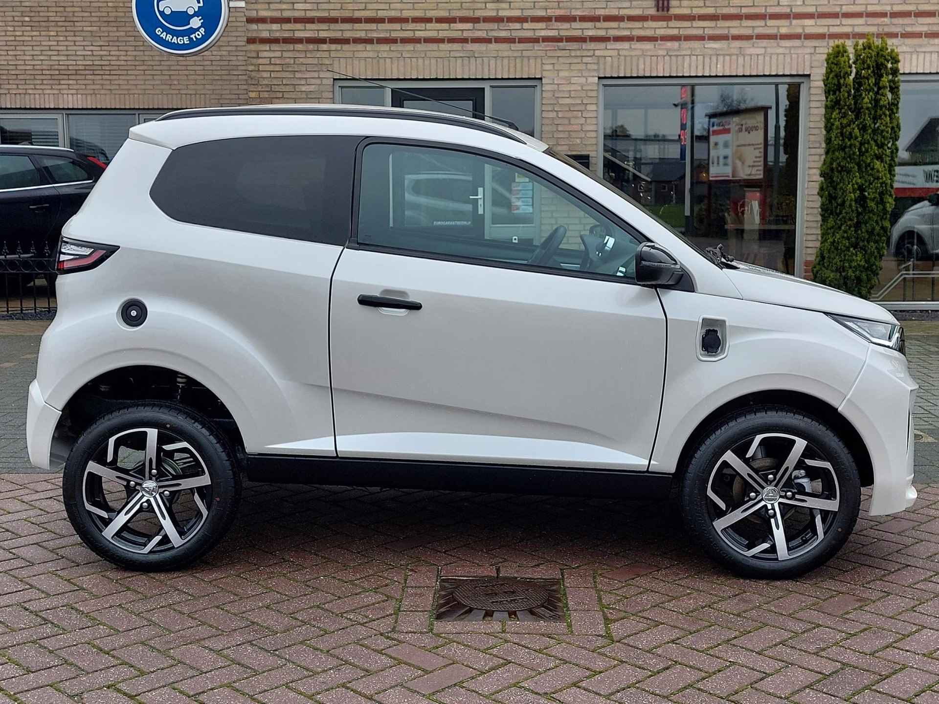 Aixam e-Crossover Premium | Nieuw op voorraad | Standkachel | Dealer - 7/33