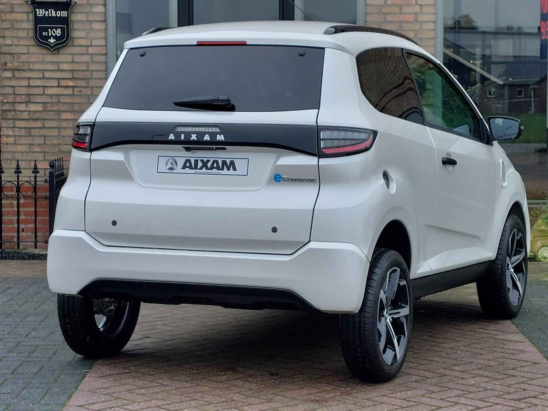 Aixam e-Crossover Premium | Nieuw op voorraad | Standkachel | Dealer - 9/33