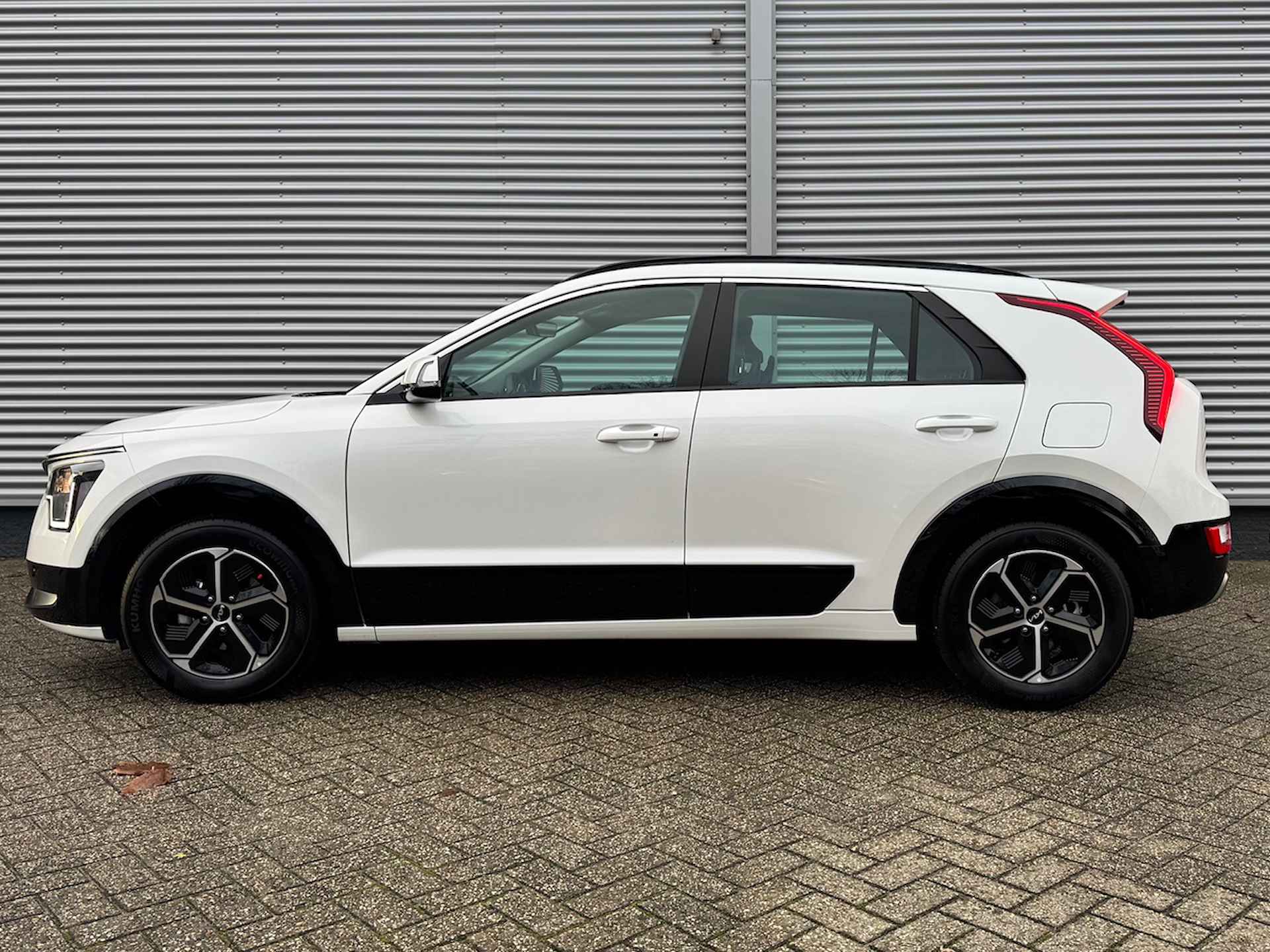 KIA Niro 1.6 GDi Hybrid 141pk DCT6 DynamicLine | Navigatie | Climate  Control | Parkeersensoren voor | - 2/42