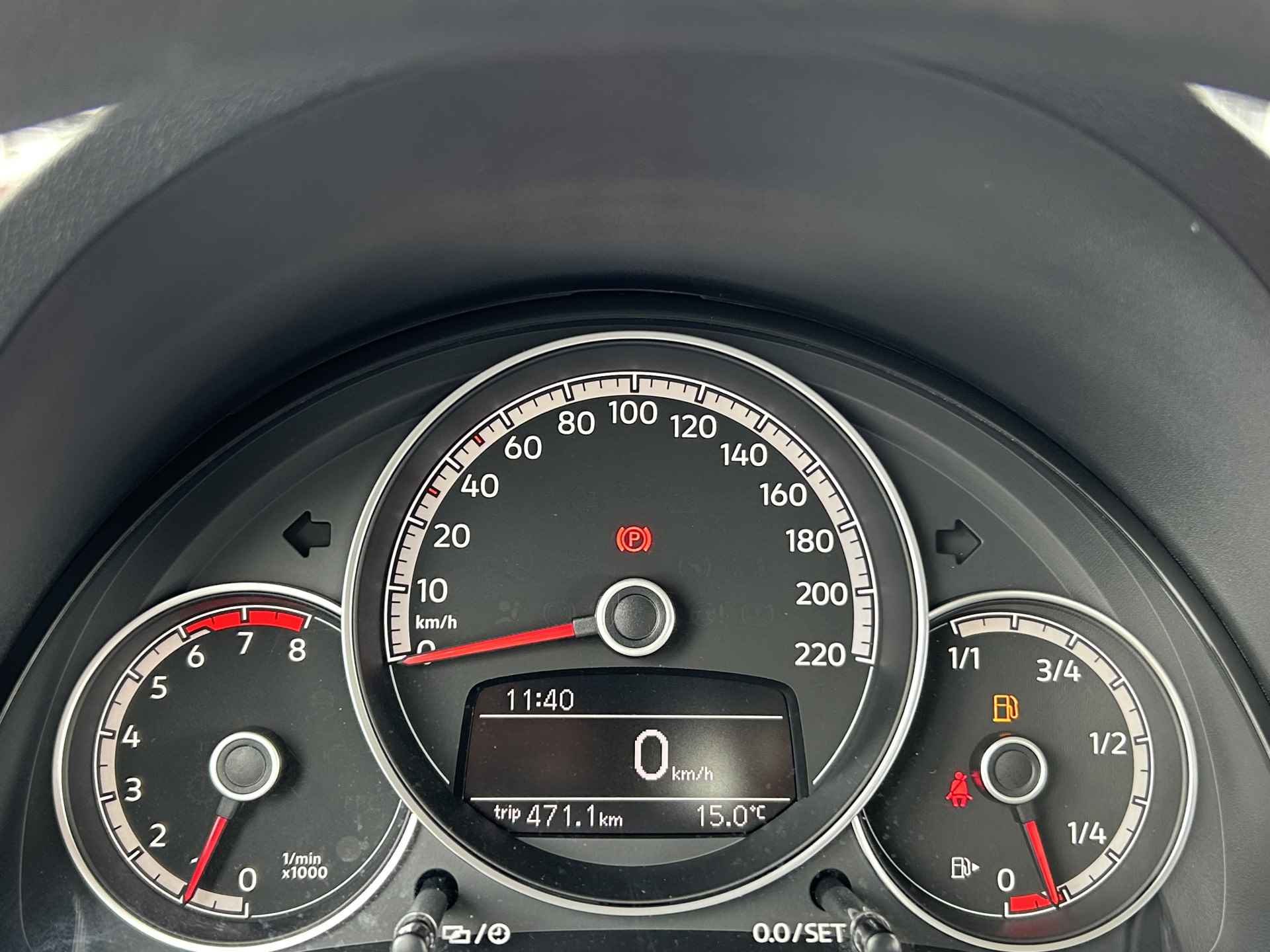 Volkswagen up! 1.0 60 pk BMT move up! | Airco | Dab | Buitenspiegels elektrisch verstel- en verwarmbaar | | Airco | Dab | Buitenspiegels elektrisch verstel- en verwarmbaar | - 17/27