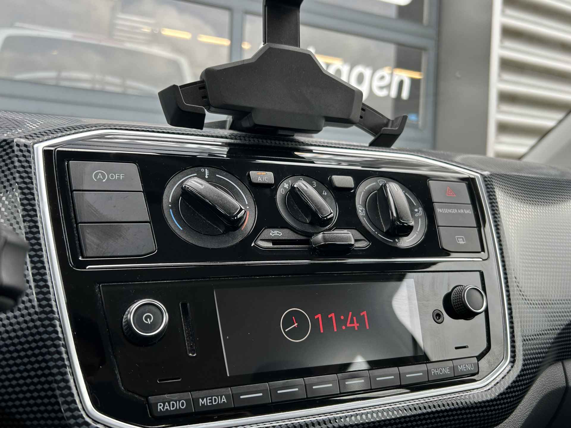 Volkswagen up! 1.0 60 pk BMT move up! | Airco | Dab | Buitenspiegels elektrisch verstel- en verwarmbaar | | Airco | Dab | Buitenspiegels elektrisch verstel- en verwarmbaar | - 20/26